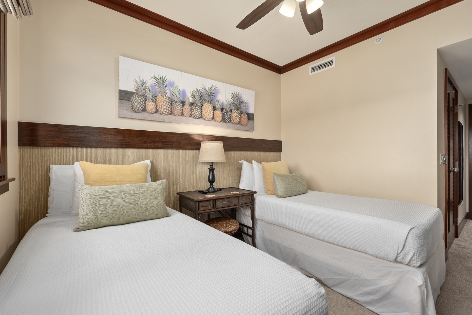Kapolei Vacation Rentals, Ko Olina Beach Villas O1404 - The guest room's matching twins make an easy call for whoever's sharing.