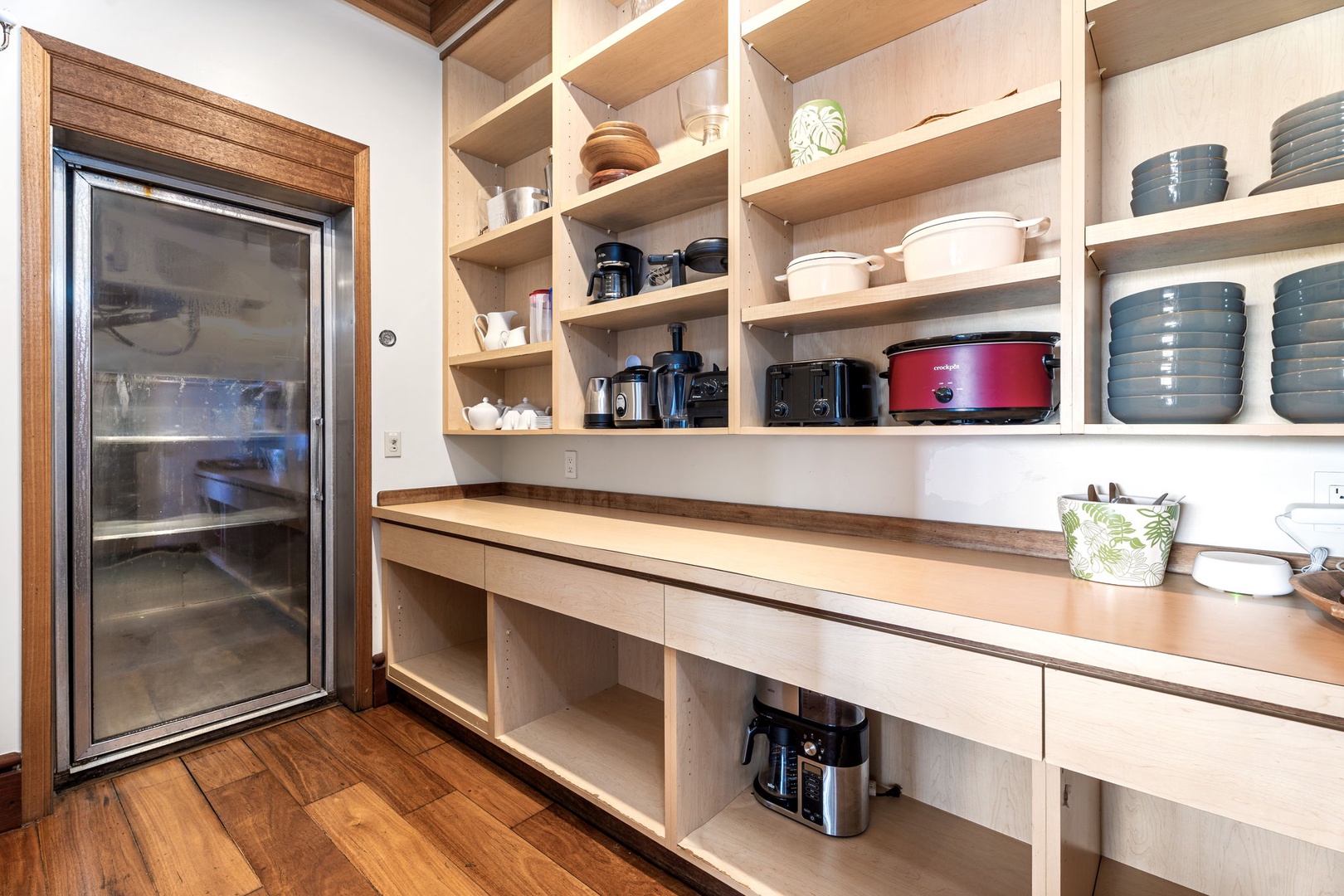 Kailua-Kona Vacation Rentals, Hahalua Bay Villa - Your well-stocked pantry with the star of the show being a commercial walk in fridge!