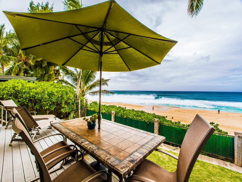 Haleiwa Vacation Rentals, Pipeline House (Oahu KC) - Lanai dining area, just steps from the ocean.