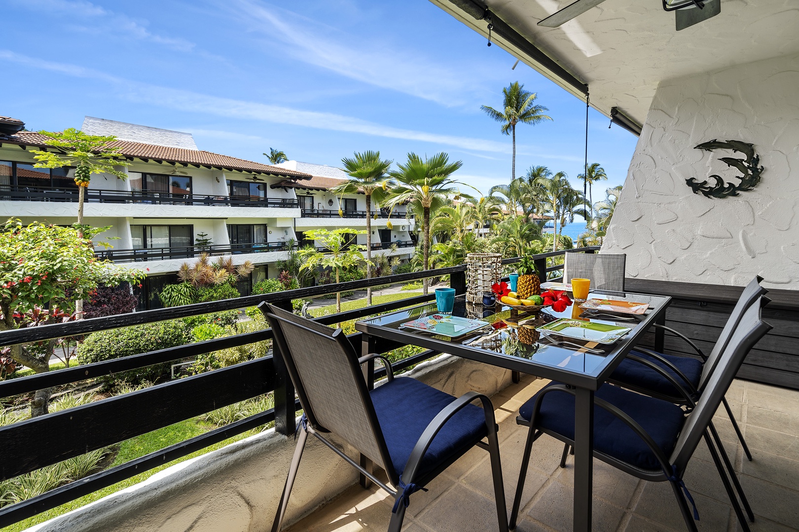 Kailua Kona Vacation Rentals, Casa De Emdeko 222 - Roll down shades can be used to block direct sunlight