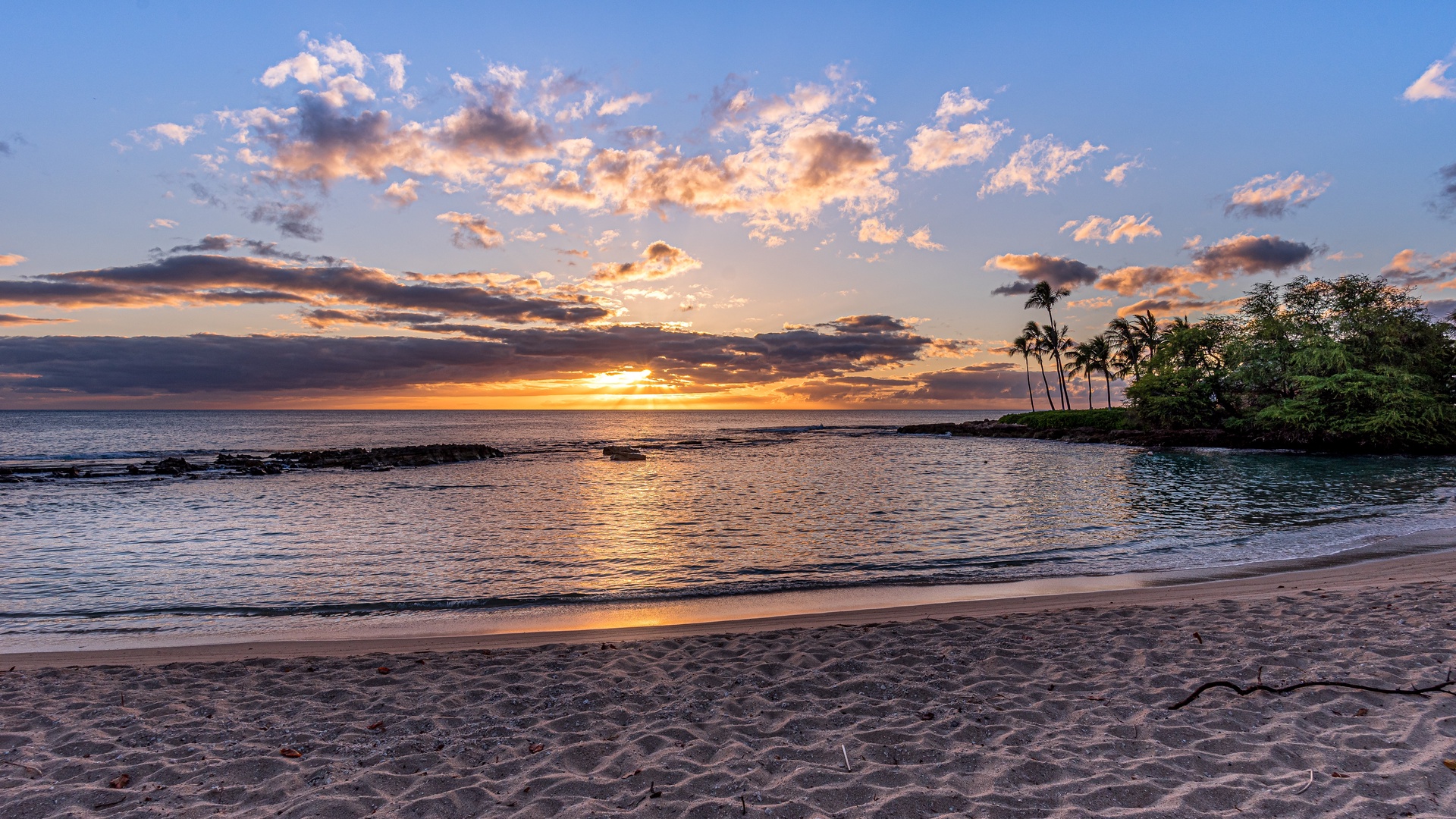 Kapolei Vacation Rentals, Kai Lani 8B - Take a stroll along the peaceful shores in paradise.