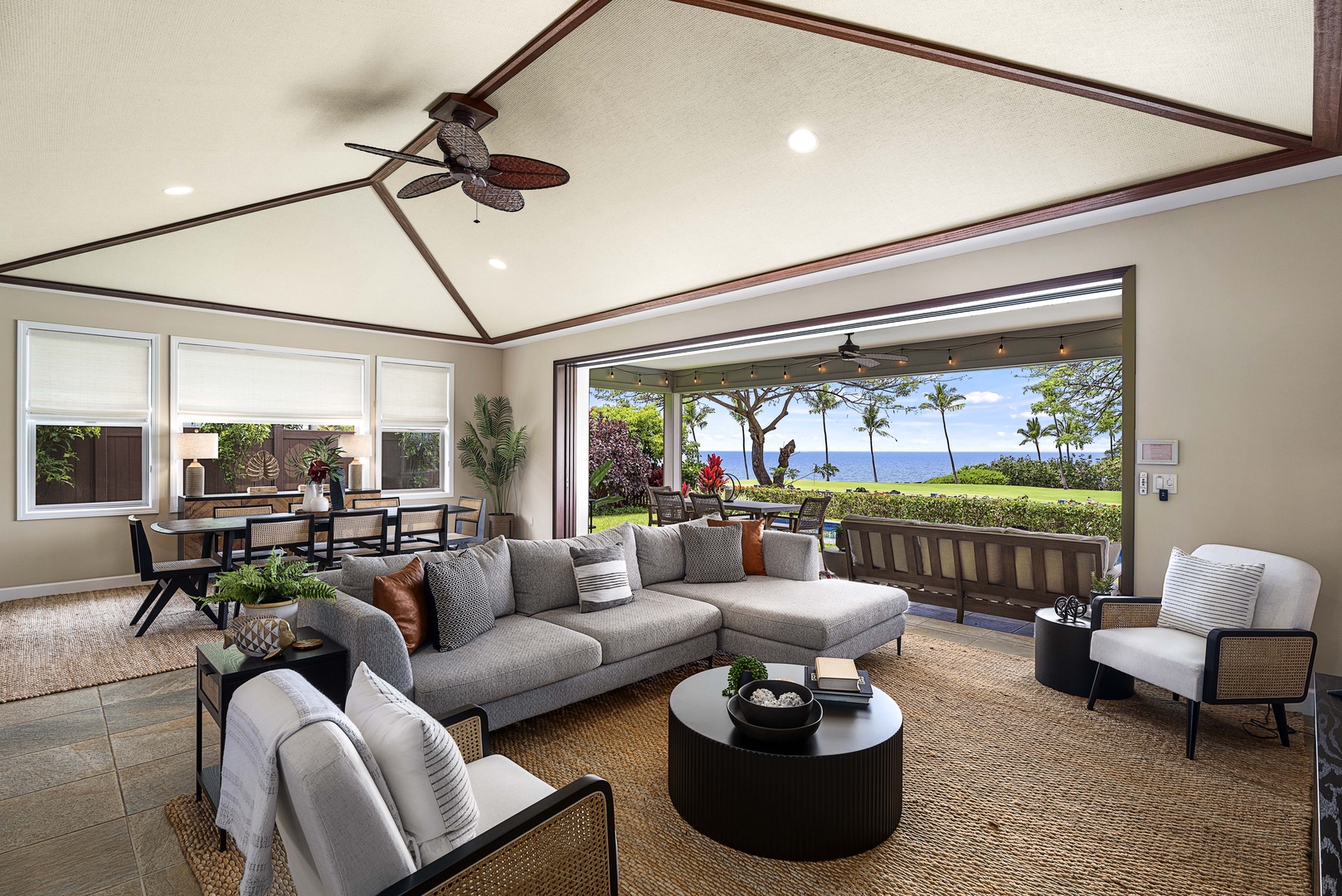 Kailua Kona Vacation Rentals, Holua Kai #27 - Slide everything open and the great room and lawn become one breezy space.
