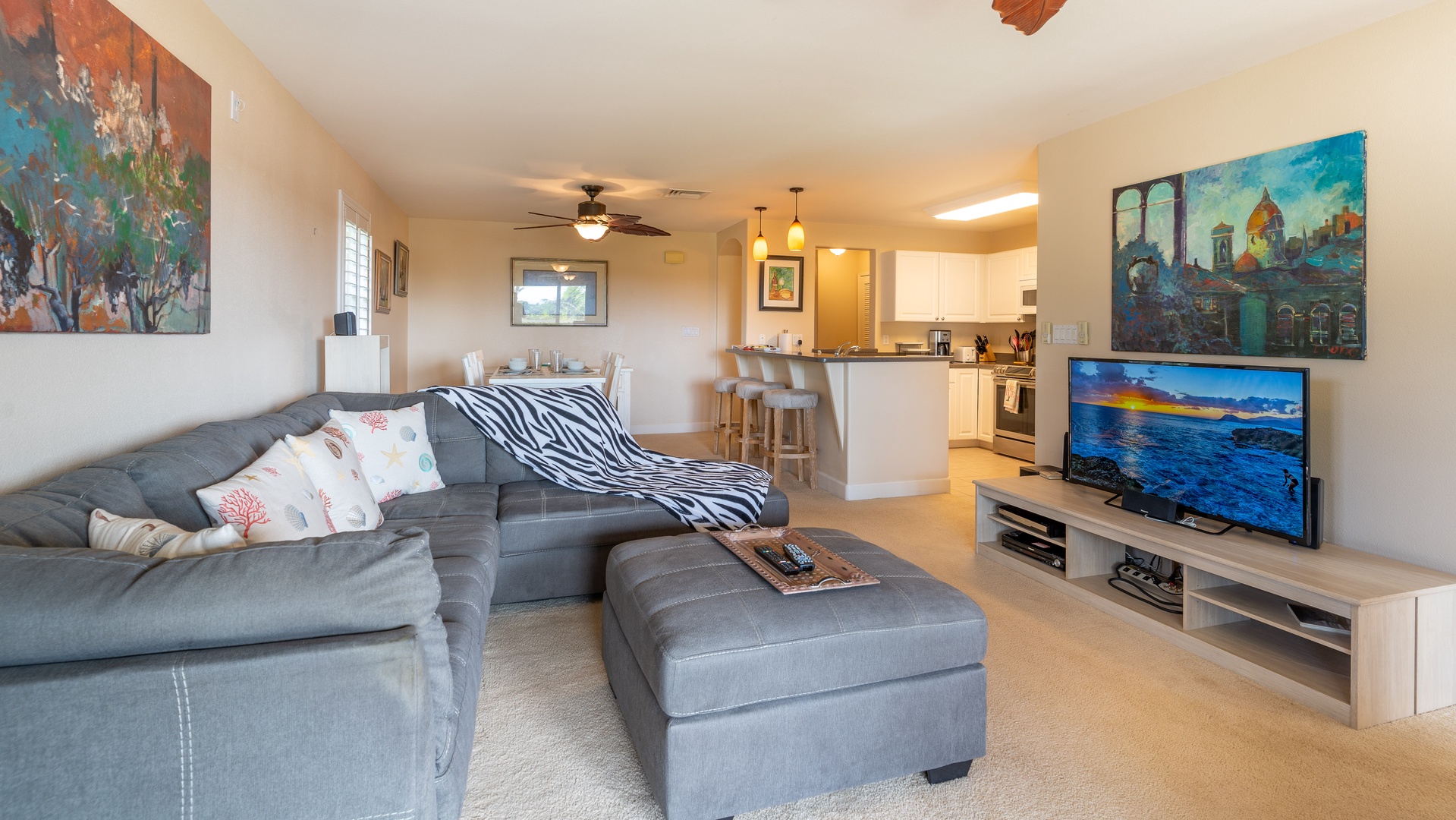 Kapolei Vacation Rentals, Ko Olina Kai 1065E - There's plenty of seating for everyone in your home away from home.