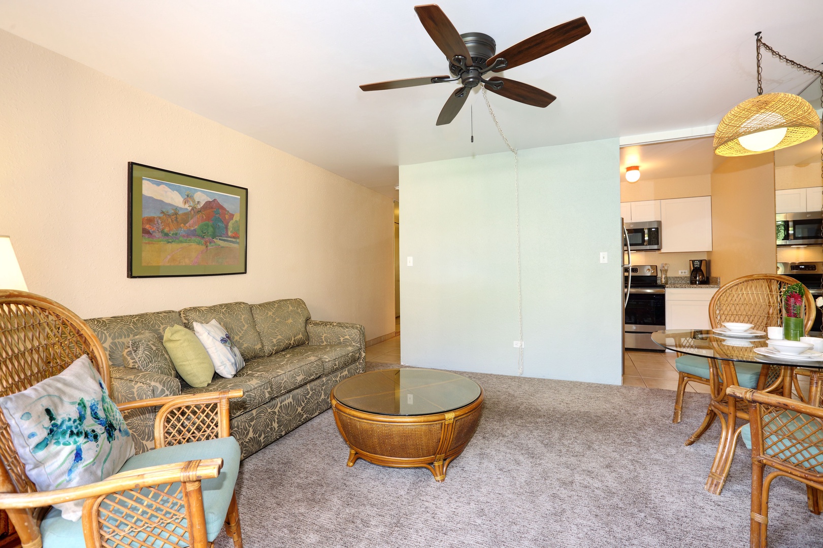 Lahaina Vacation Rentals, Paki Maui 313 - Living room and dining room combo