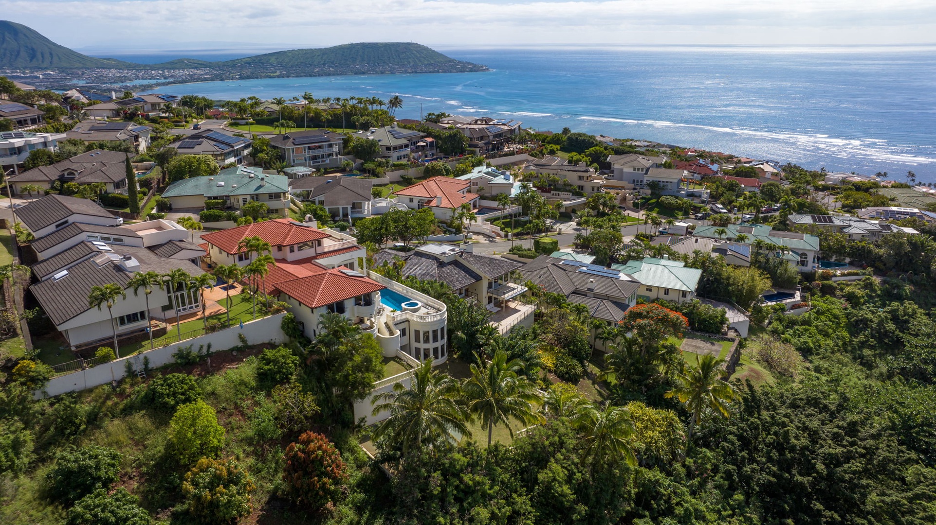 Honolulu Vacation Rentals, Hawaii Ridge Getaway - Aerial shot
