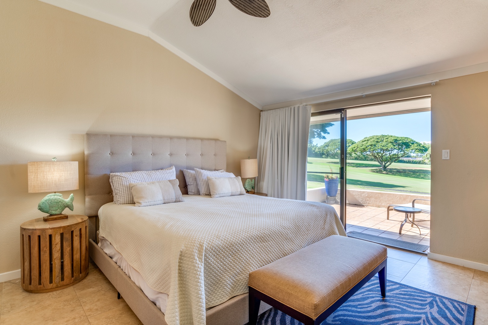 Lahaina Vacation Rentals, Kapalua Golf Villas 15P3-4 - Guest Bedroom now with a king bed.