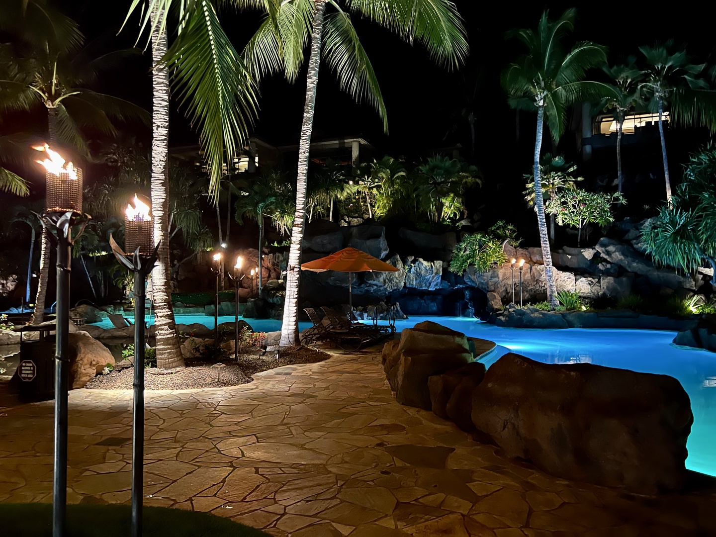 Wailea Vacation Rentals, Wailea Luxury Residence Hoolei 23-3 - Enjoy your evening cocktails at the community pool at night.