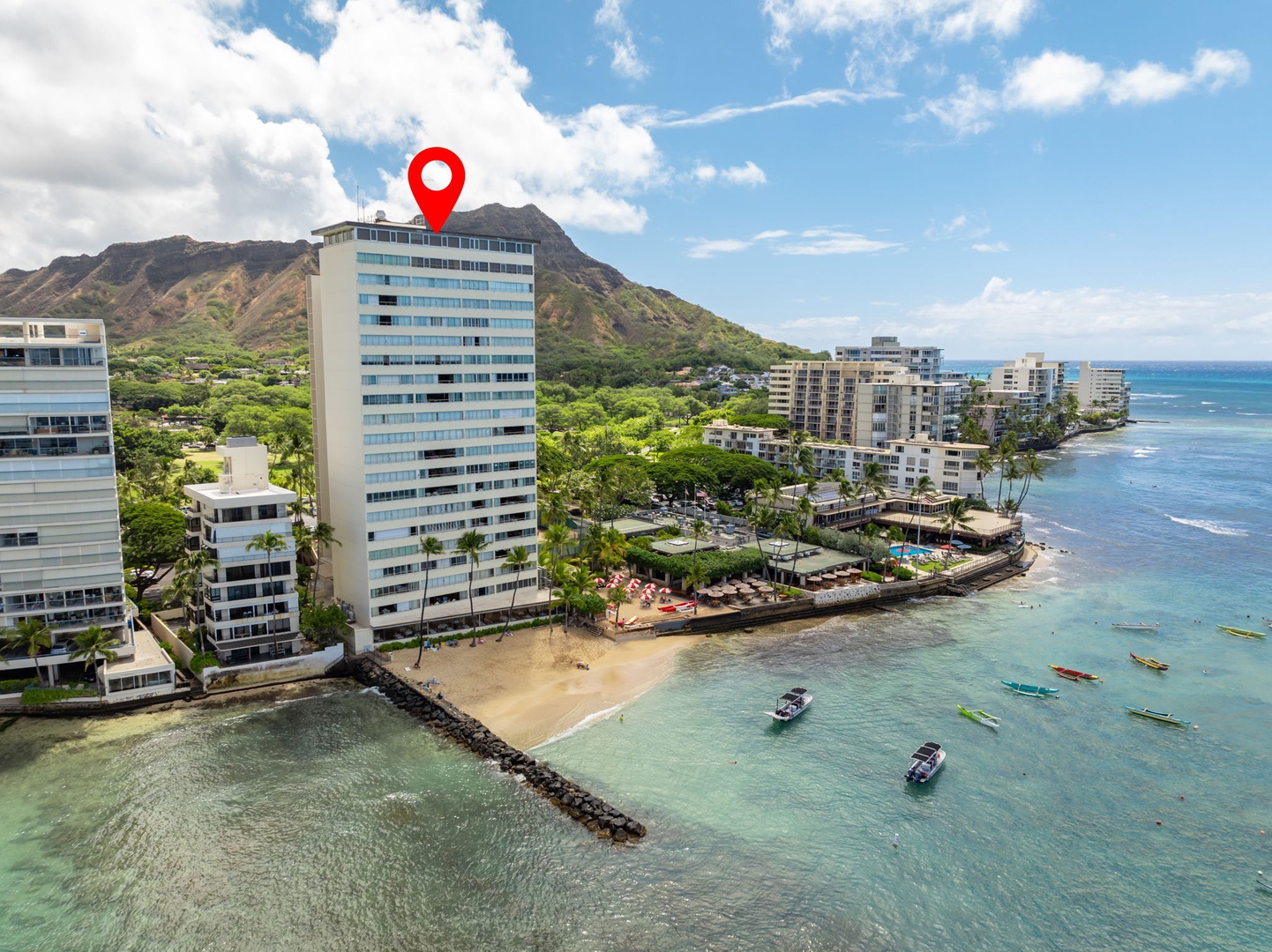 Honolulu Vacation Rentals, Colony Surf Luxe - Diamond Head rises behind Colony Surf, emphasizing your serene escape nestled between nature and vibrant Waikiki.