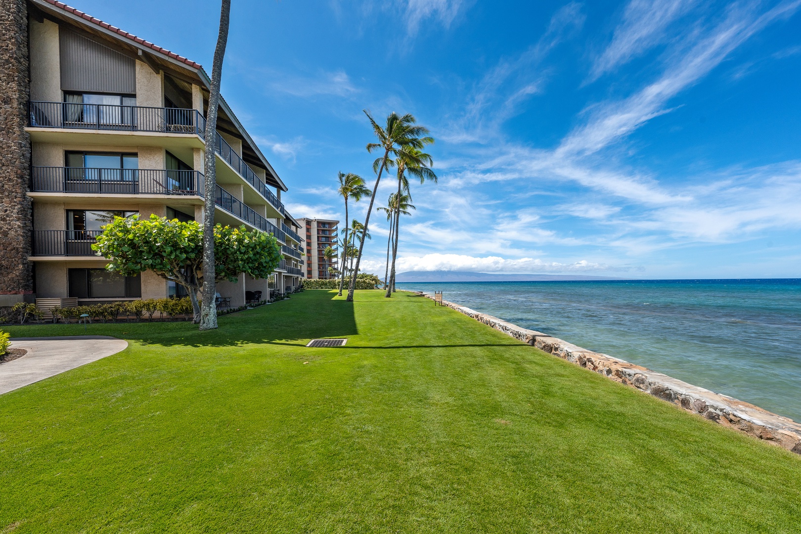Lahaina Vacation Rentals, Papakea K-105 - A short stroll from Papakea K-105 takes you past green lawn and straight to the sea.