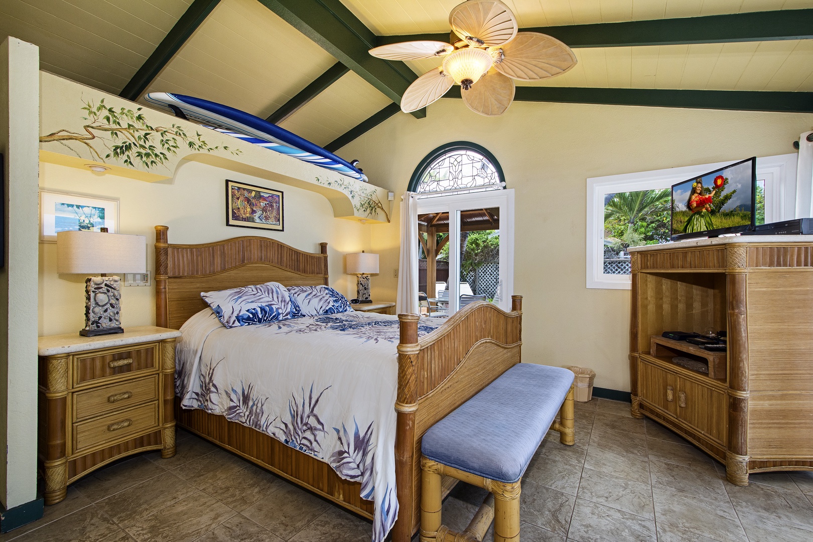 Kailua Kona Vacation Rentals, The Cottage - California King sized facing the Horizon!