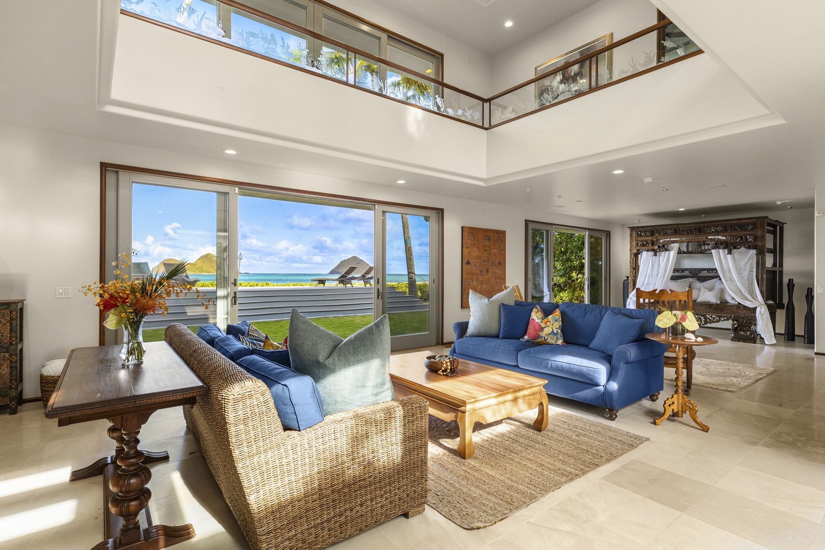 Kailua Vacation Rentals, Mokulua Sunrise - Casual beach style with luxury appeal