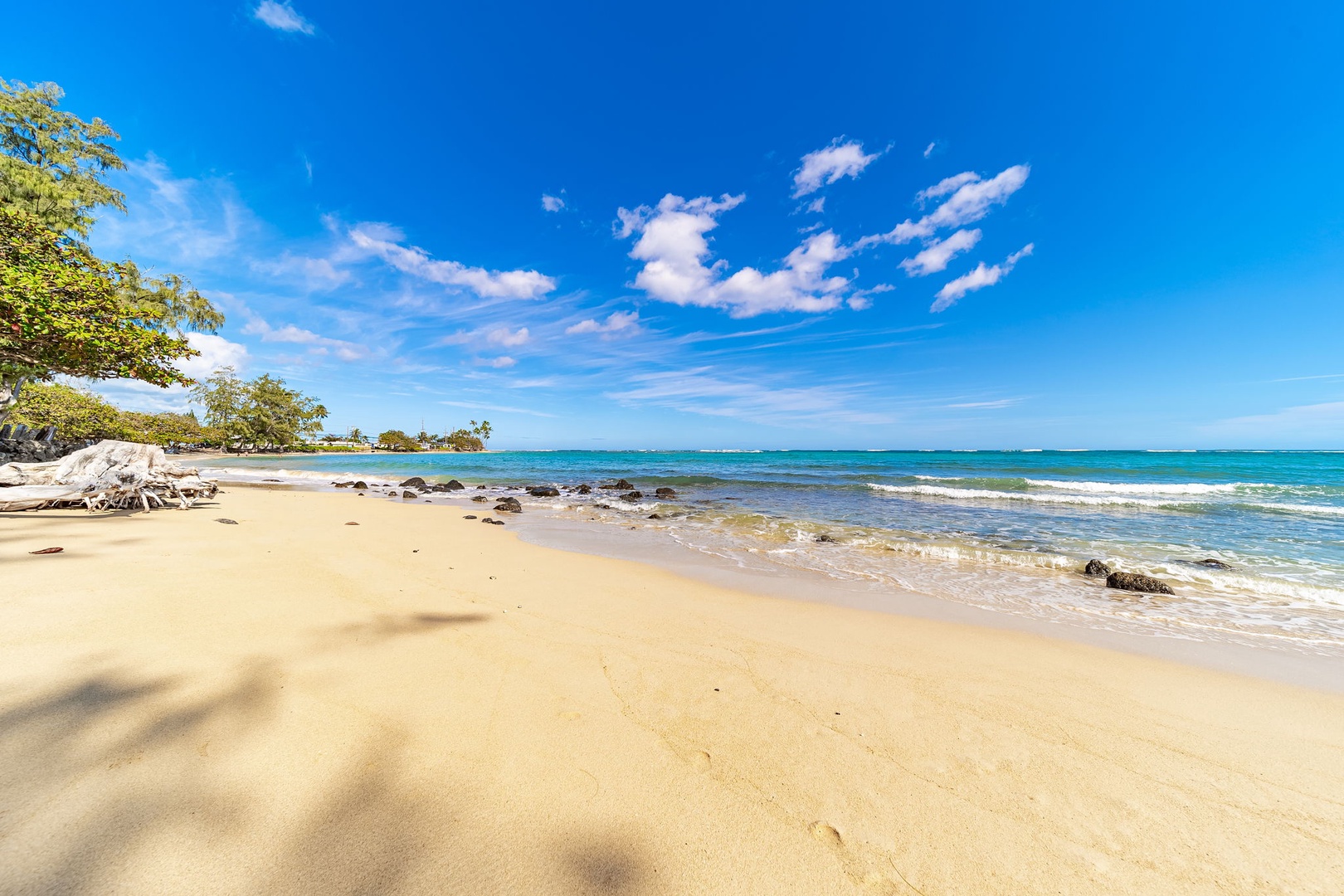 Kaaawa Vacation Rentals, Kualoa Ohia - Enjoy one of the most beautiful beaches