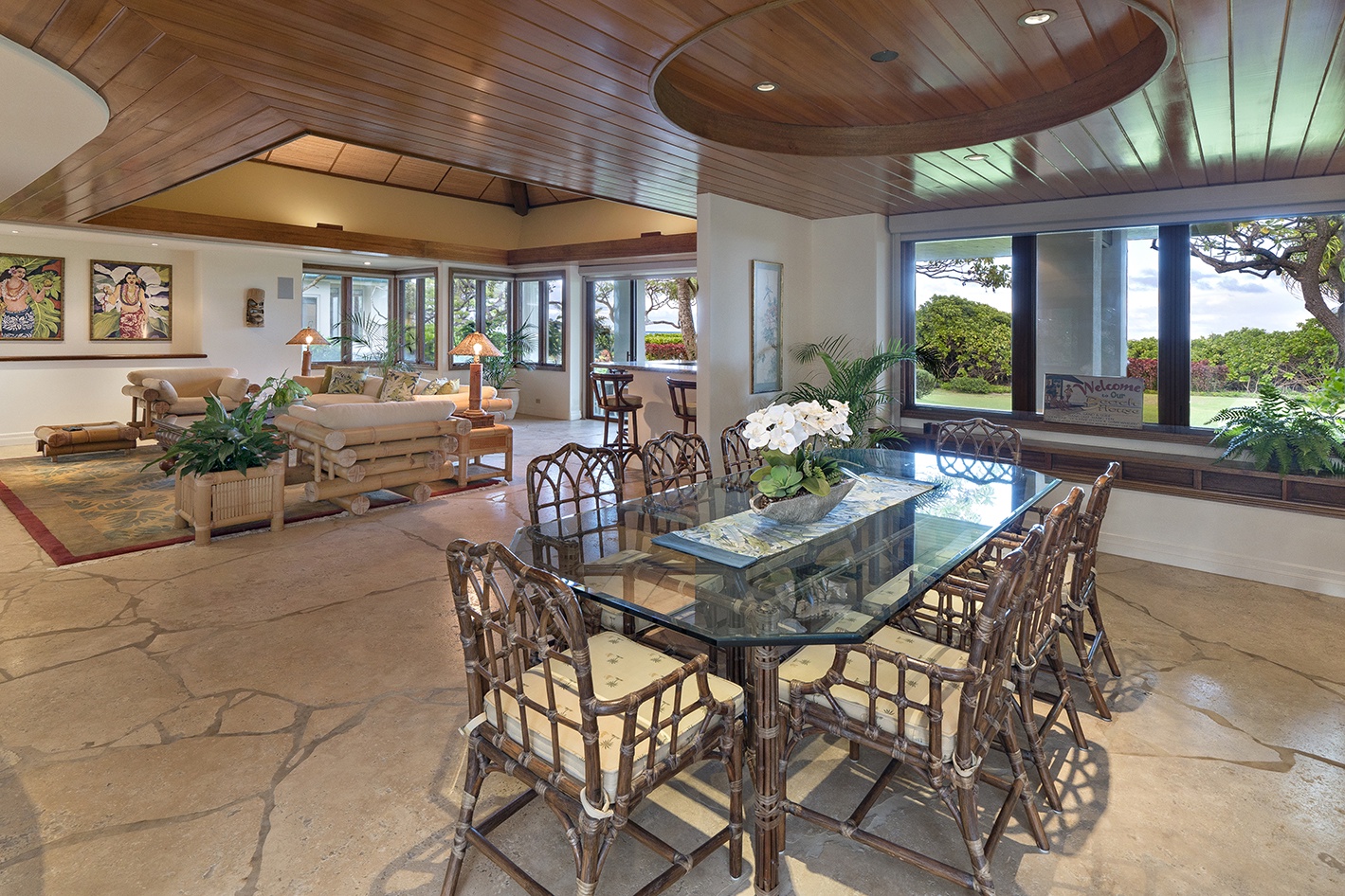 Kailua Vacation Rentals, Kailua's Kai Moena Estate - Guest house: Dining room seats 8.