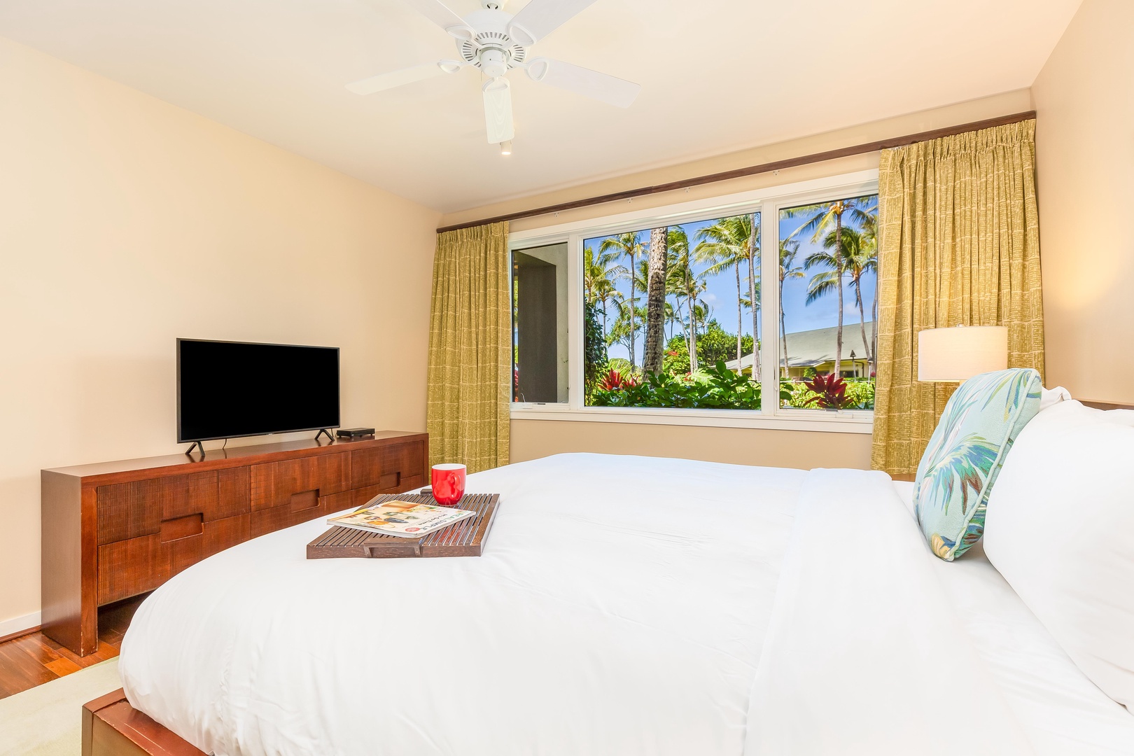 Kahuku Vacation Rentals, Turtle Bay Villas 108 - Flt screen tv