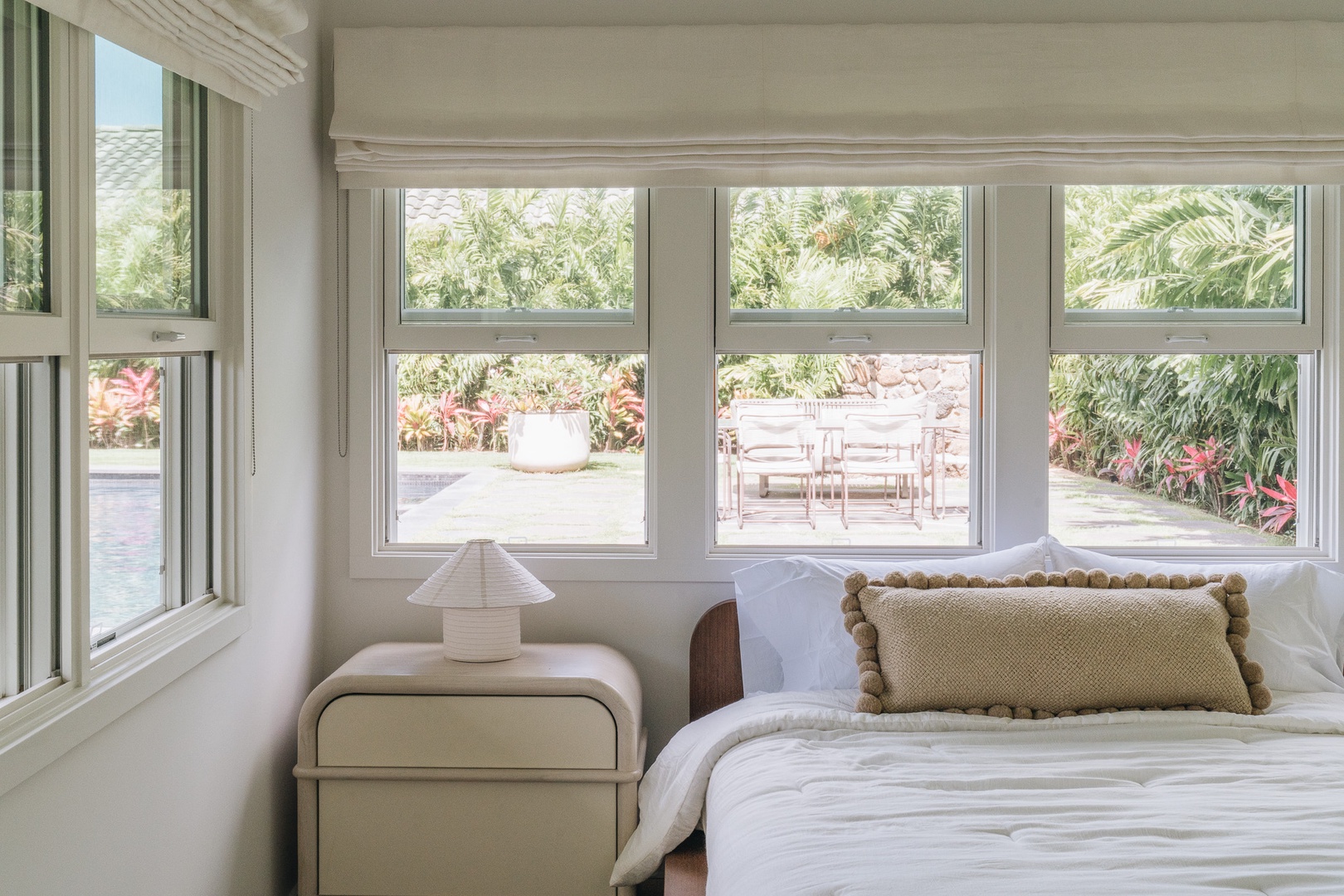 Honolulu Vacation Rentals, Surfside Bungalow** - Natural light and soft textures create a comfortable retreat for rest and relaxation.