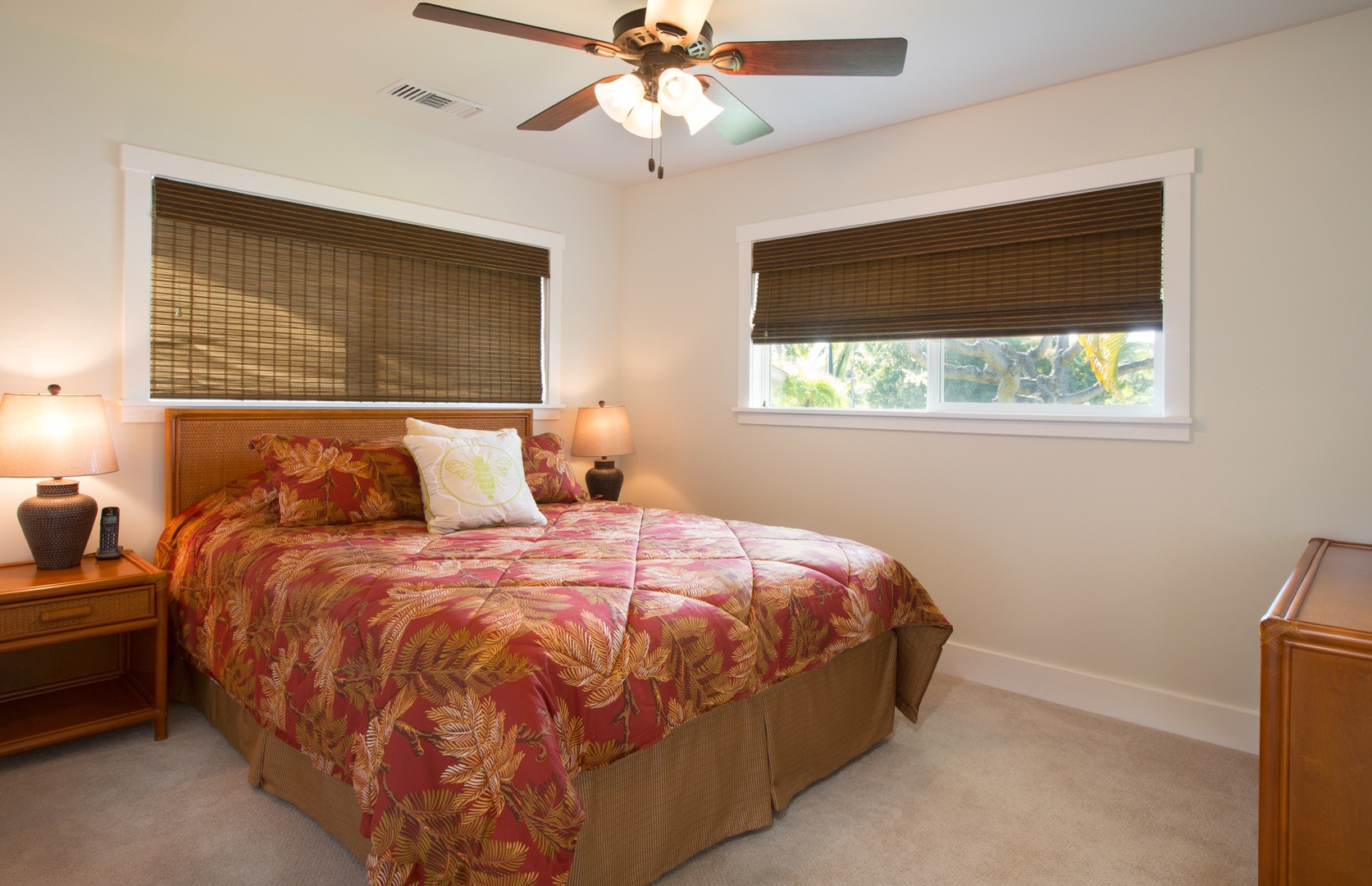 Kailua Kona Vacation Rentals, He'eia Bay Beach Bungalow (Big Island) - Third bedroom, with queen bed.