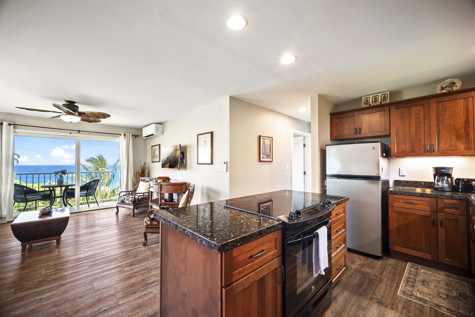 Princeville Vacation Rentals, Alii Kai 7201 - Cook with the ocean in the window and the living room a step away.