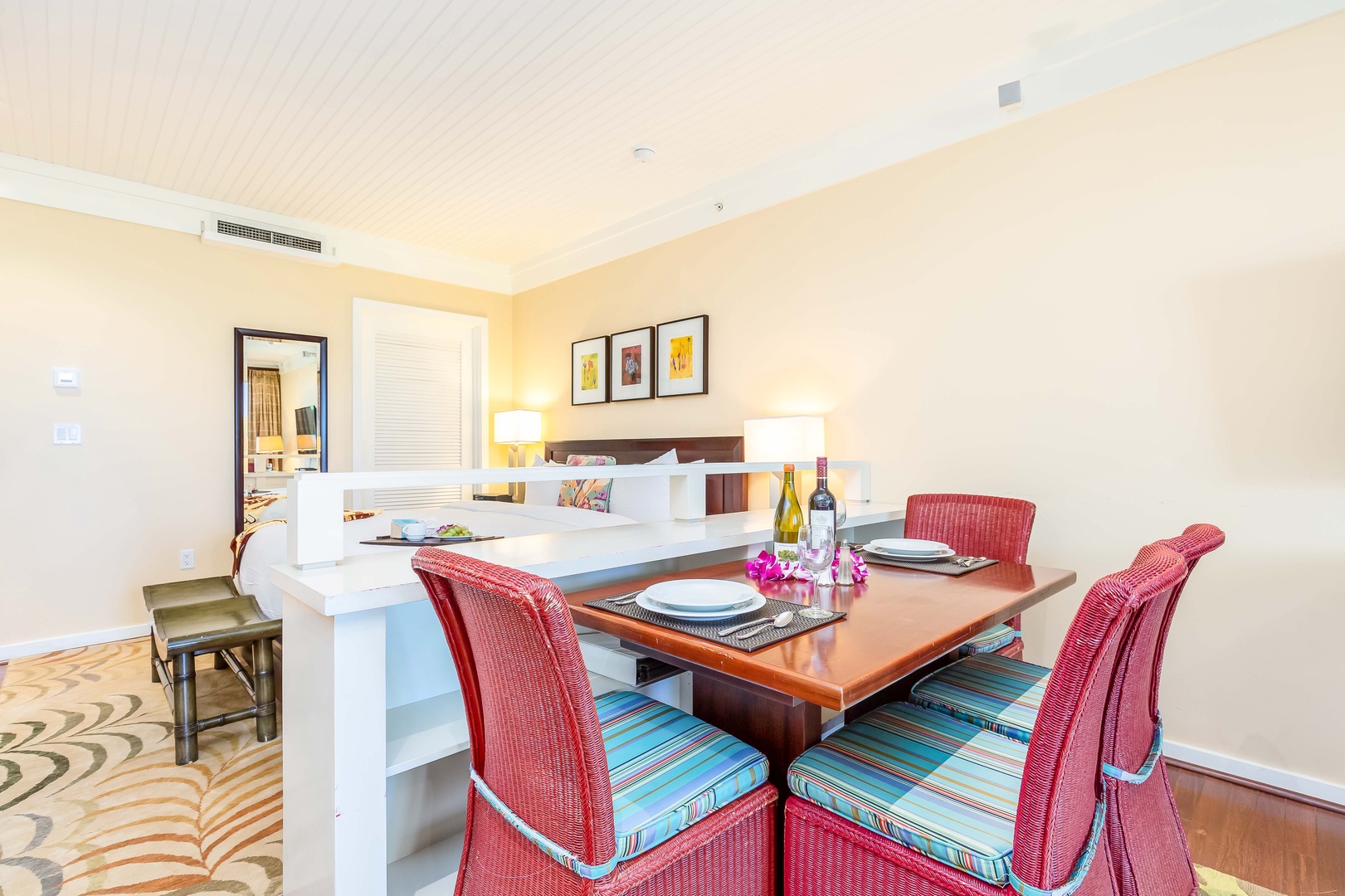 Kahuku Vacation Rentals, Turtle Bay Villas 205 - Dining area