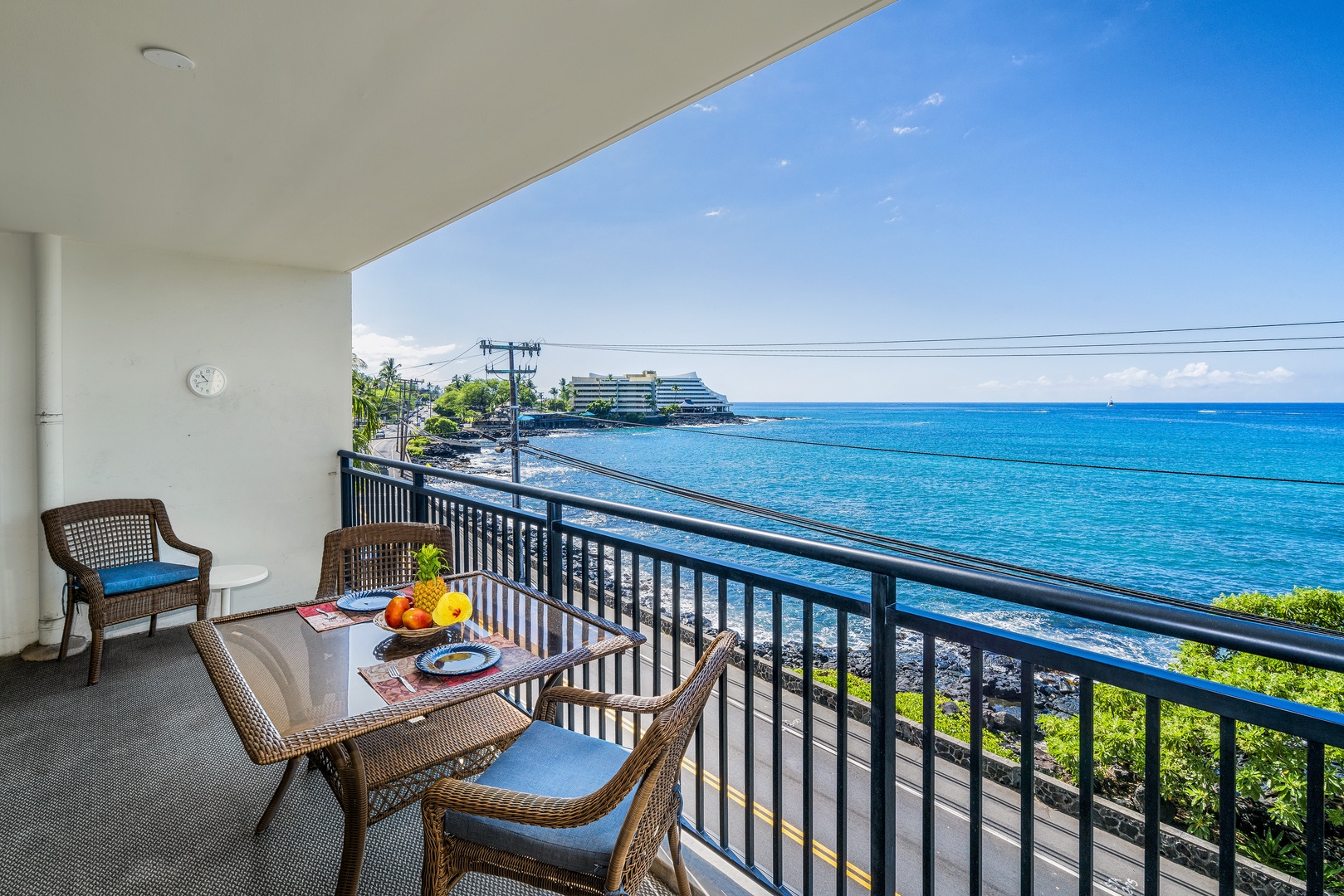 Kailua Kona Vacation Rentals, Kona Alii 304 - Breathtaking views on the coastline and Royal Kona Hotel!