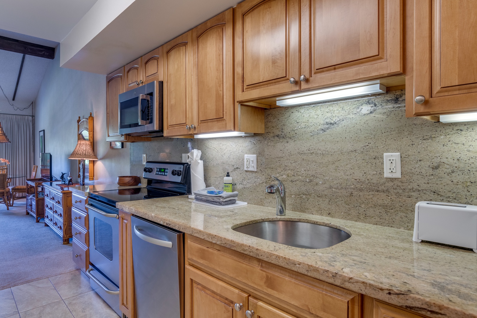 Lahaina Vacation Rentals, Maui Kaanapali Villas B225 - Complete Kitchen with all amenities