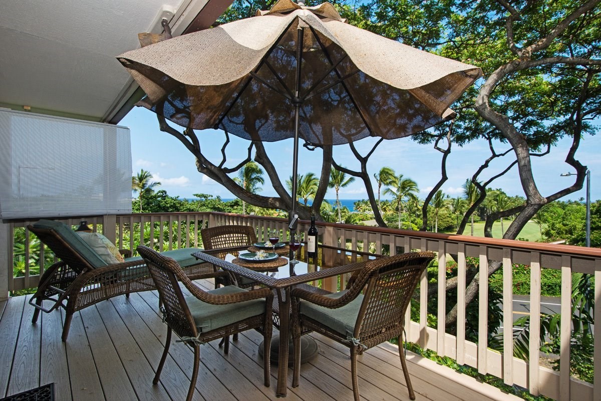 Kailua Kona Vacation Rentals, Keauhou Resort 104 - Seating for 3 on the lanai