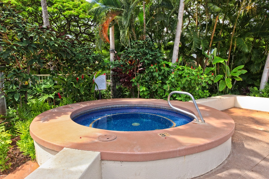 Kapolei Vacation Rentals, Fairways at Ko Olina 7A - Soak your stress away in this hot tub surrounded by lush tropical gardens and swaying palms.