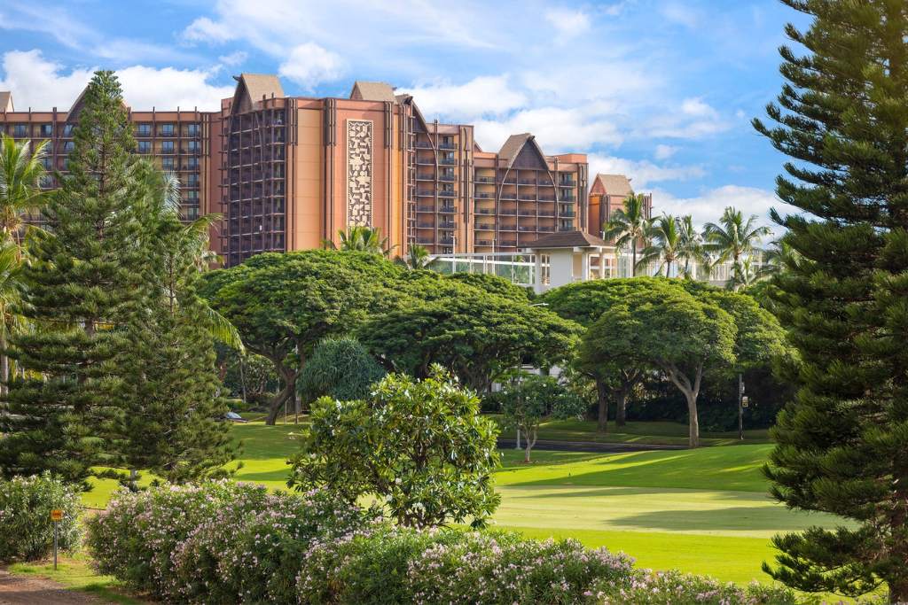 Kapolei Vacation Rentals, Coconut Plantation 1086-1 - An aerial view of the lush green surroundings.