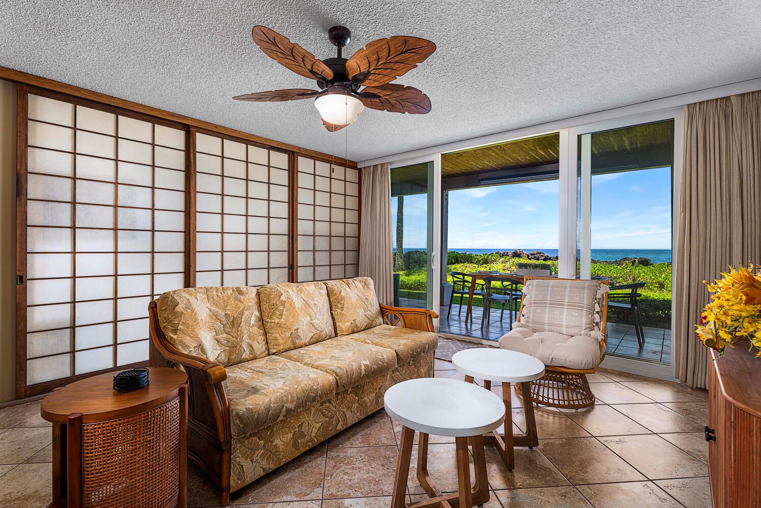 Kailua Kona Vacation Rentals, Keauhou Kona Surf & Racquet 1104 - Feel the Hawaiian breeze right at the living area