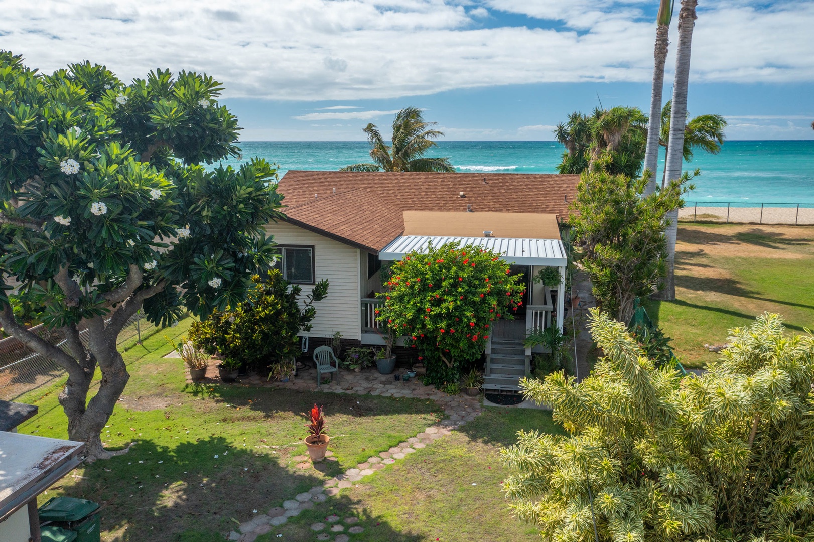 Ewa Beach Vacation Rentals, Ewa Beachfront Cottage - Welcome home!