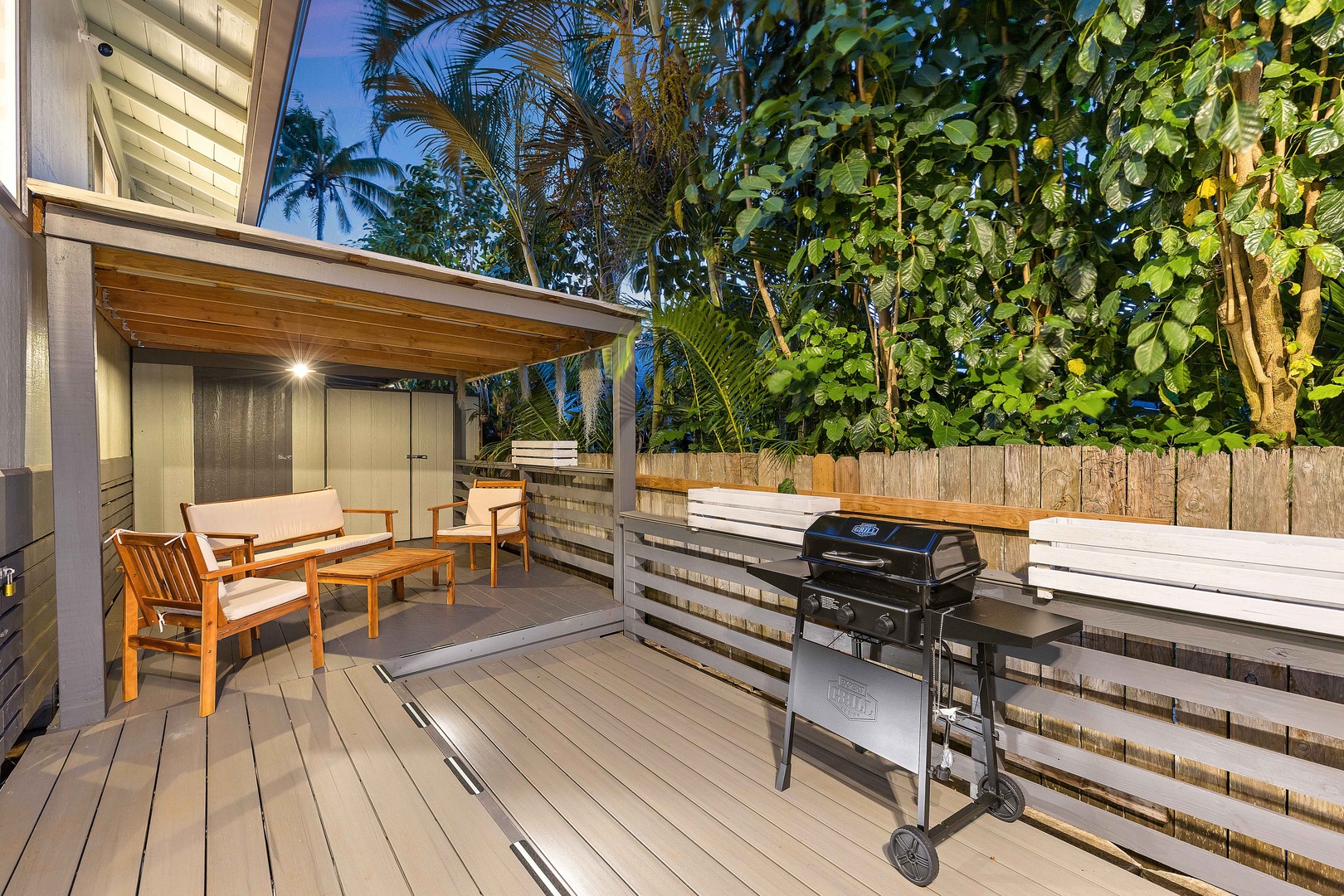 Haleiwa Vacation Rentals, Velzey Villa (3B Vacation Home) - Enjoy casual BBQs on the deck surrounded by lush greenery—a true island-style dining experience.