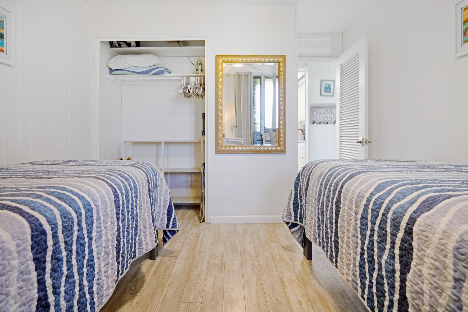 Kihei Vacation Rentals, Punahoa Beach 205 - Twin beds with room between them, so two travelers each get their own side and a good night's sleep.