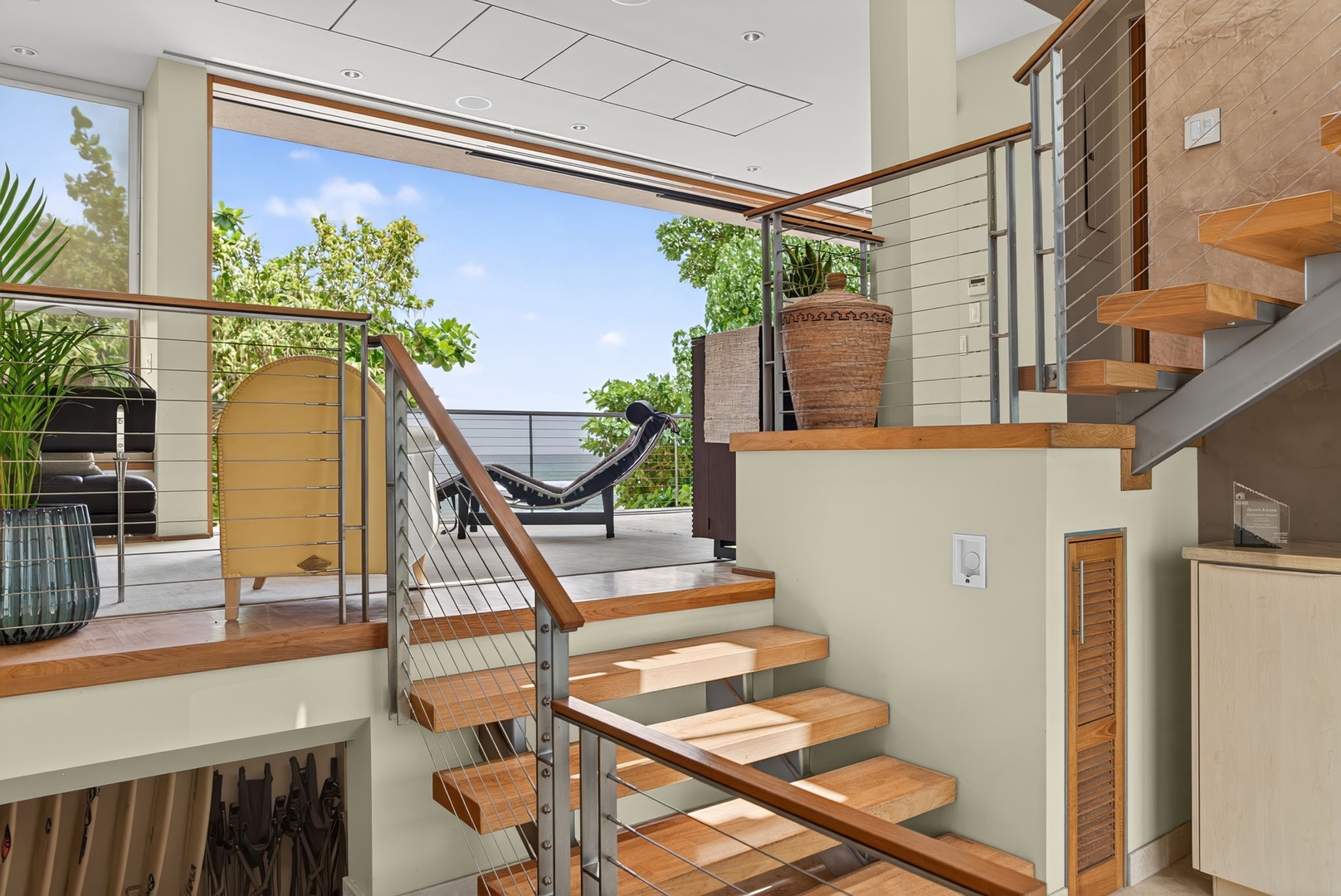 Haleiwa Vacation Rentals, HaleGator - Architectural details and open spaces guide you through the home while keeping the ocean always within sight.