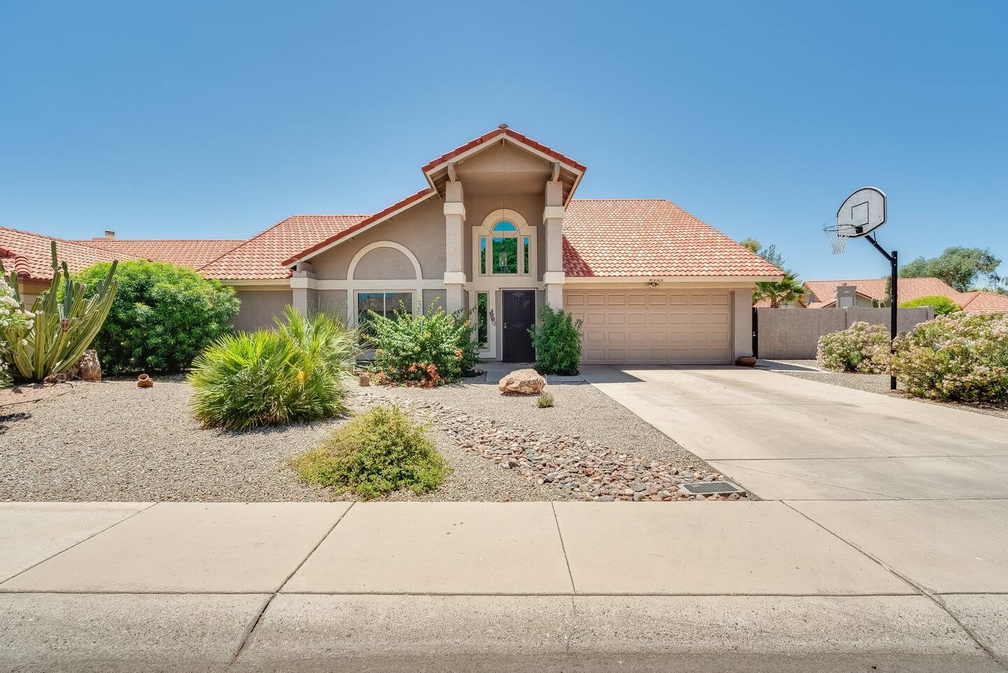 Glendale Vacation Rentals, Cahill Casa - Centrally located 2 bedroom, 1.5-bathroom home in Glendale AZ is the perfect place for time away from the hustle and bustle of busy city life.