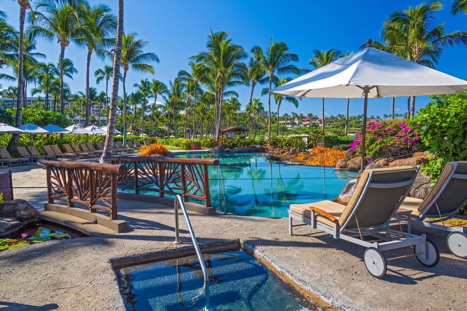 Wailea Vacation Rentals, Blue Ocean Suite H401 at Wailea Beach Villas* - Sun-soaked Ocean View Adult-Use Spa Hot Tub (18 and over) Whirlpool Spa in Wailea Beach Villas