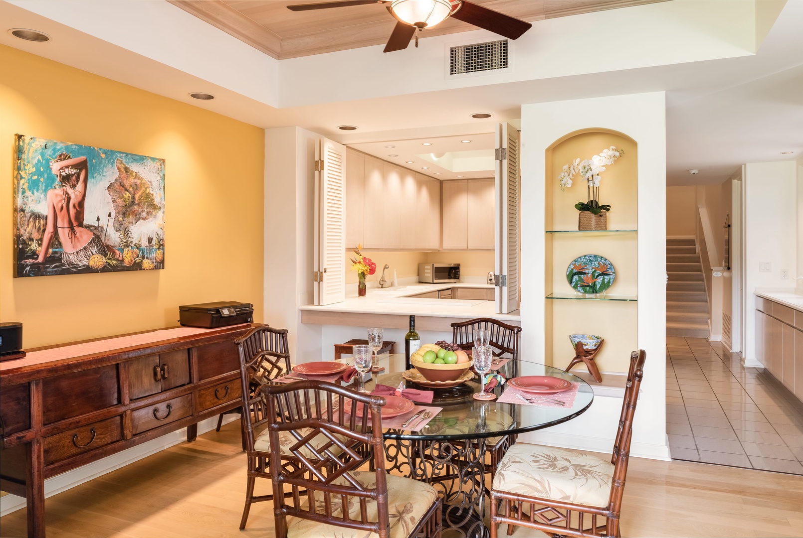 Kamuela Vacation Rentals, The Islands D3 - Dining Room w/ Additional Seating for Six Opens Into Kitchen via Breakfast Bar