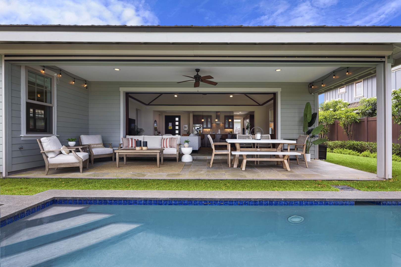Kailua Kona Vacation Rentals, Holua Kai #27 - Cool off in the pool a few steps from the shade of the lanai.