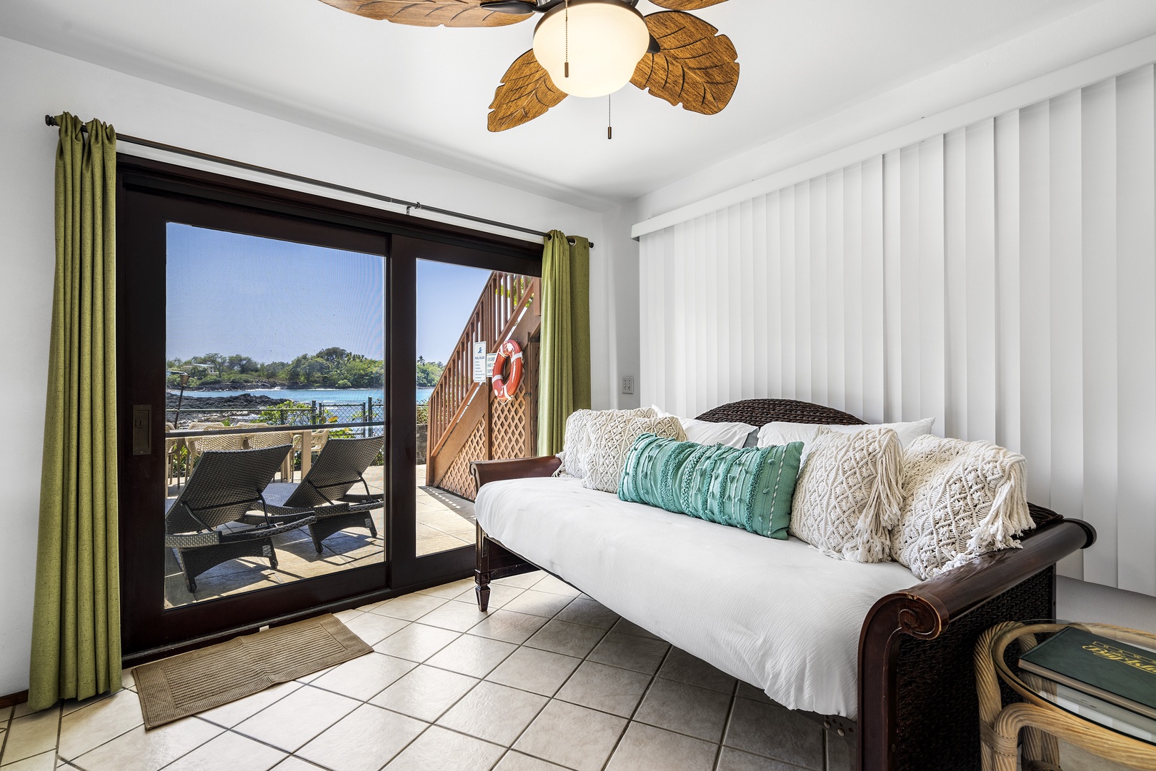 Kailua Kona Vacation Rentals, Kona's Shangri La - First floor day bed near the sliding door for Lanai access