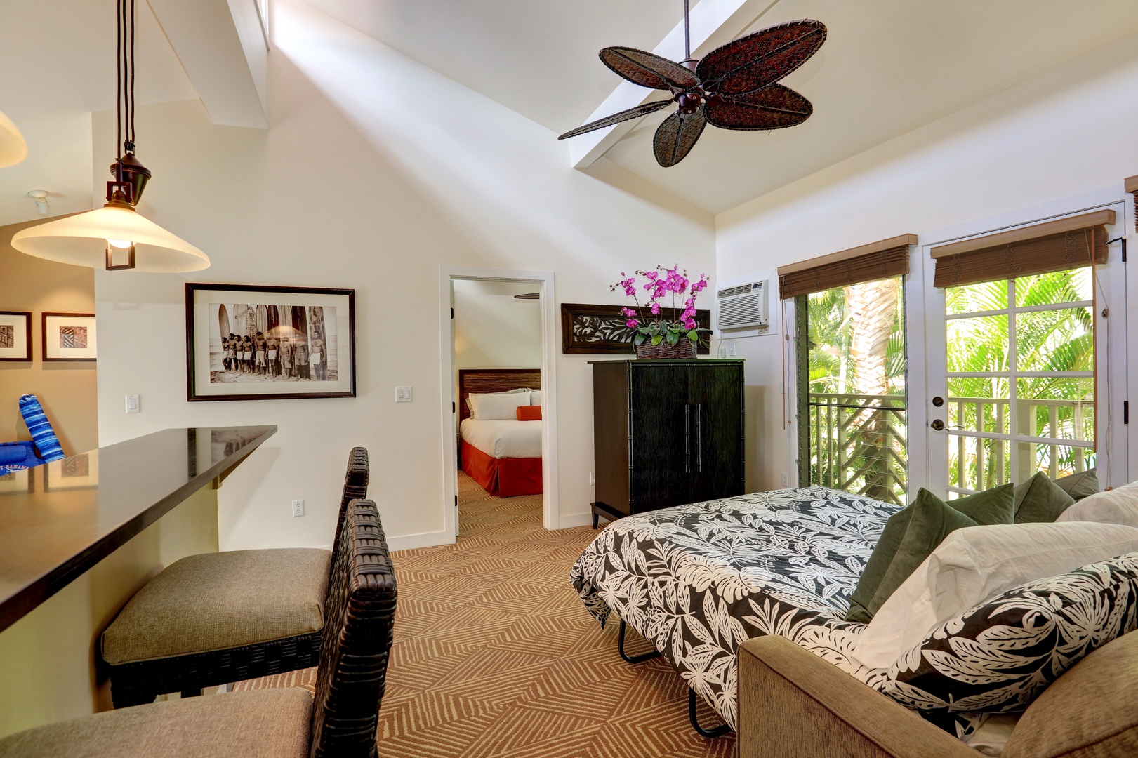 Lahaina Vacation Rentals, Aina Nalu D-207: Affordable luxury at it's best! - 