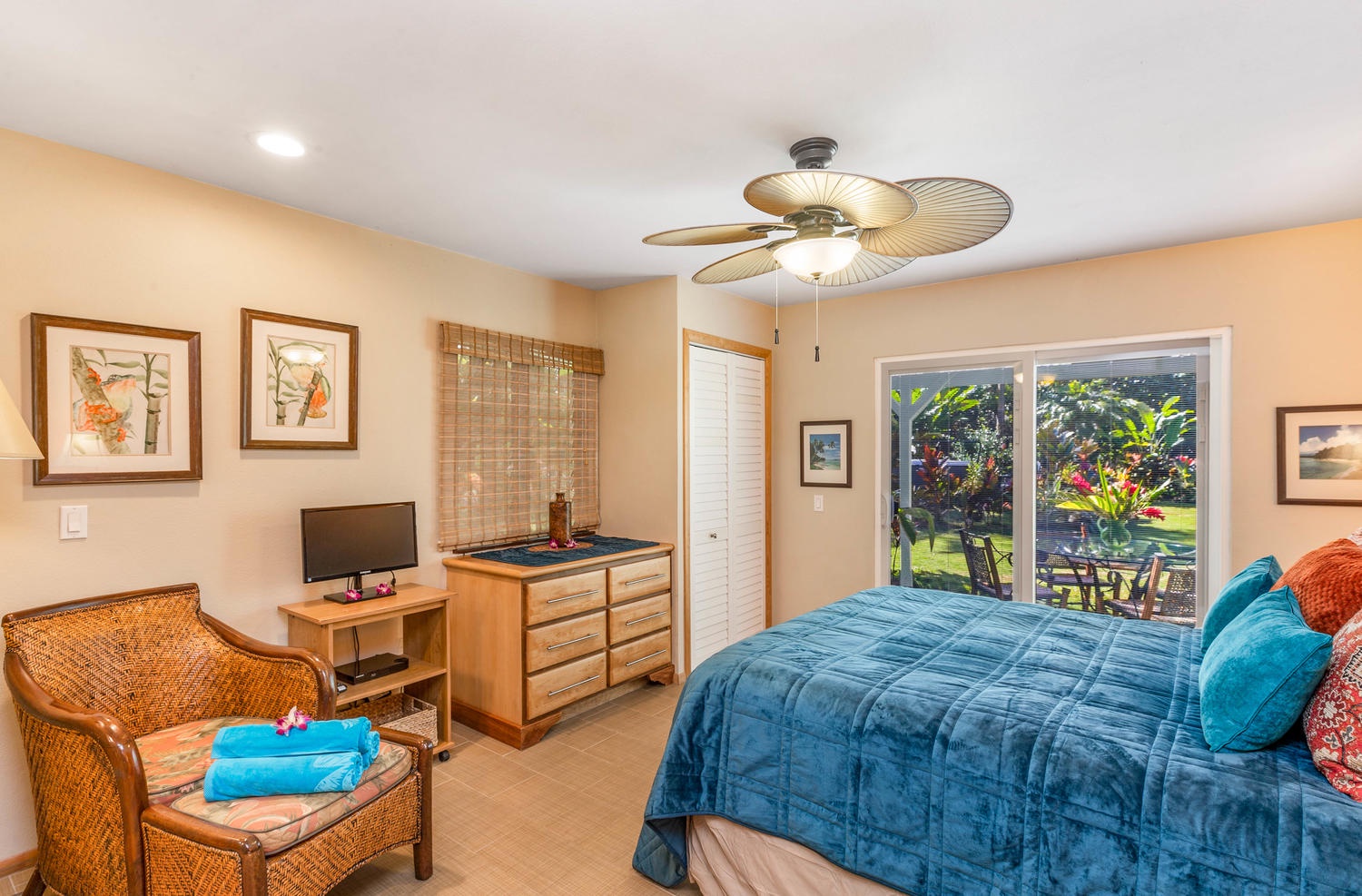 Princeville Vacation Rentals, Hale Anu Keanu - Downstairs primary bedroom