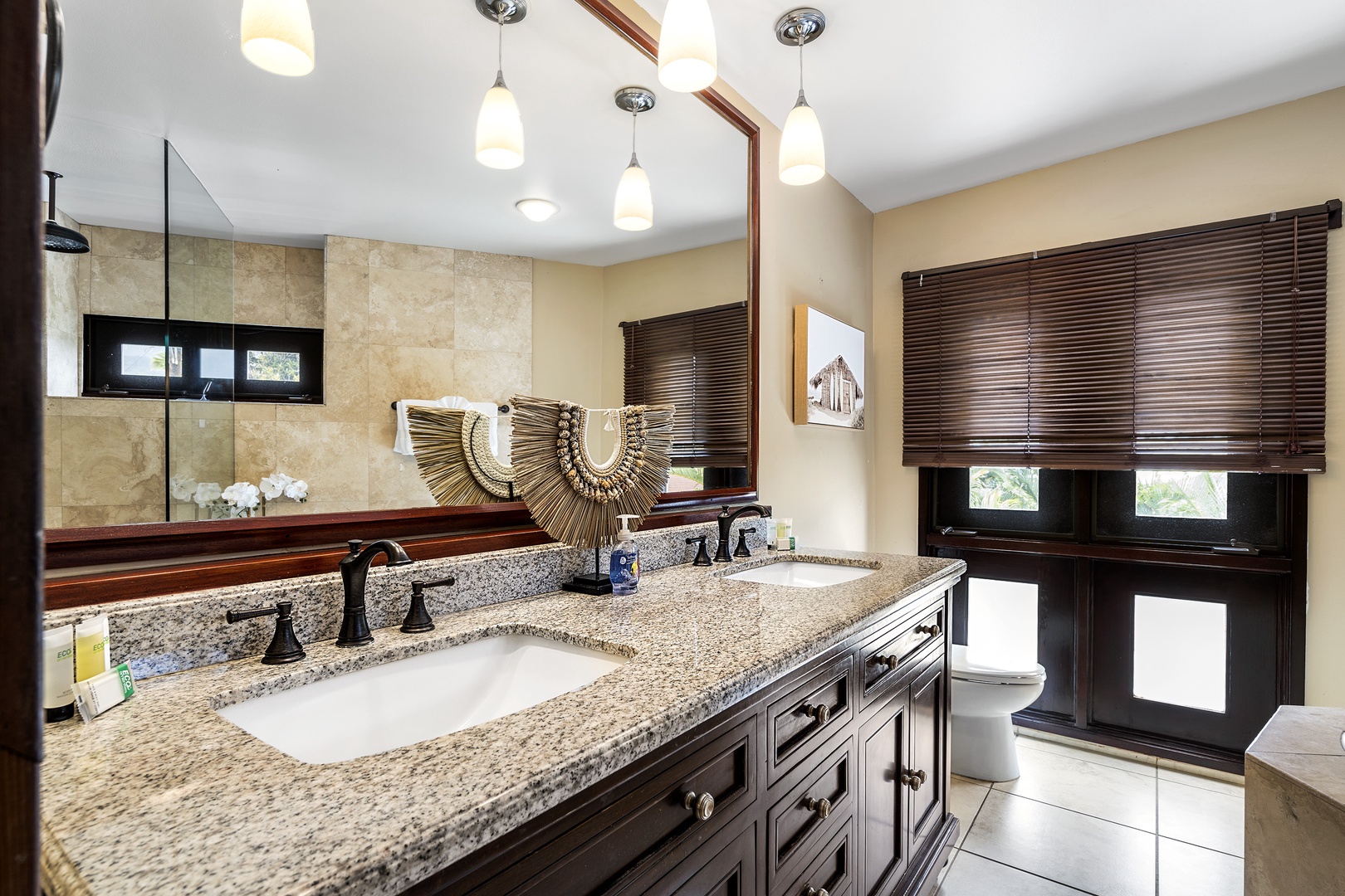 Kailua Kona Vacation Rentals, Kona's Shangri La - Primary bathroom with dual vanities