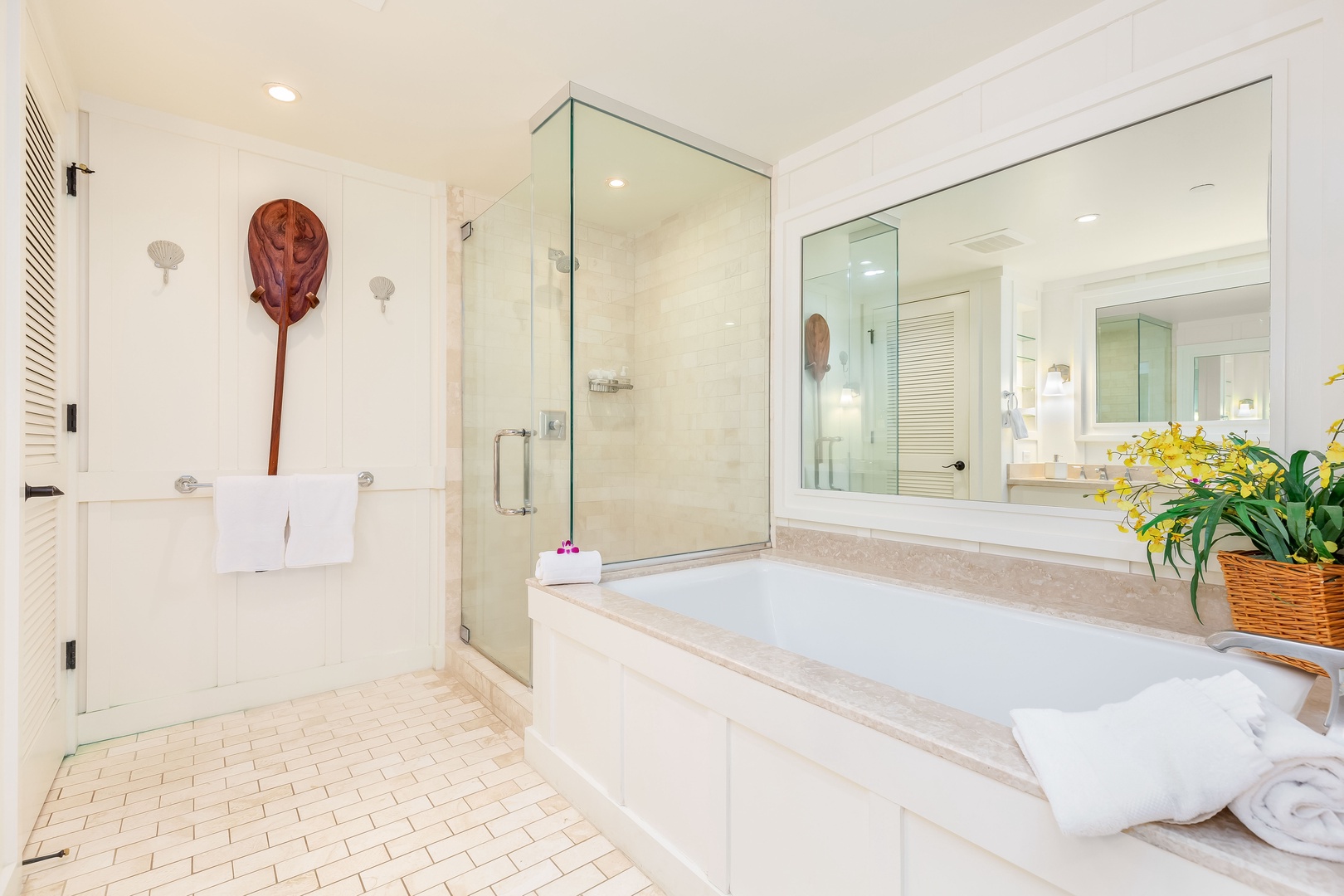 Kahuku Vacation Rentals, Turtle Bay Villas 210 - Tub and shower, you choose!