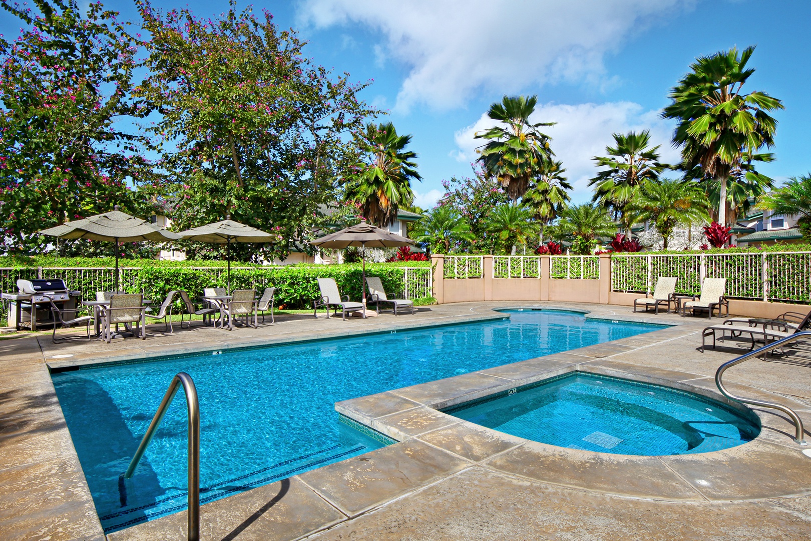 Princeville Vacation Rentals, Ku'u Lei Villa - Villas of Kamalii community pool and hot tub