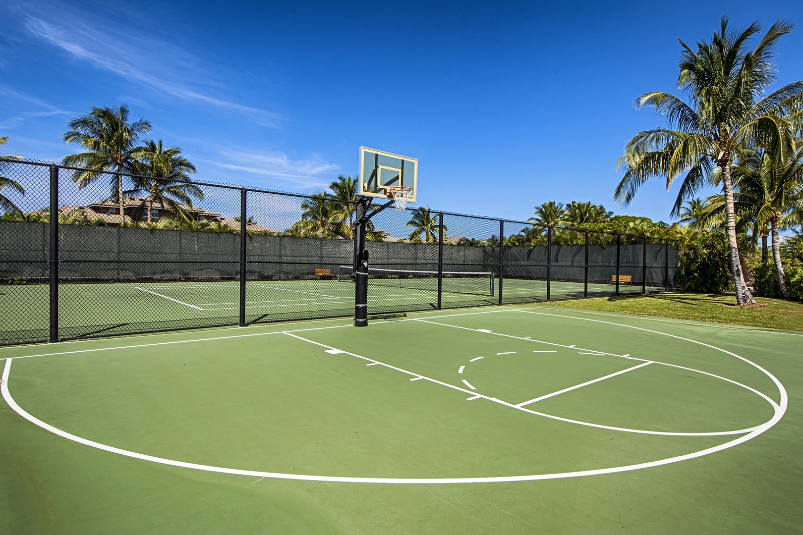 Waikoloa Vacation Rentals, Hali'i Kai at Waikoloa Beach Resort 9F - Hali'i Kai basketball courts.