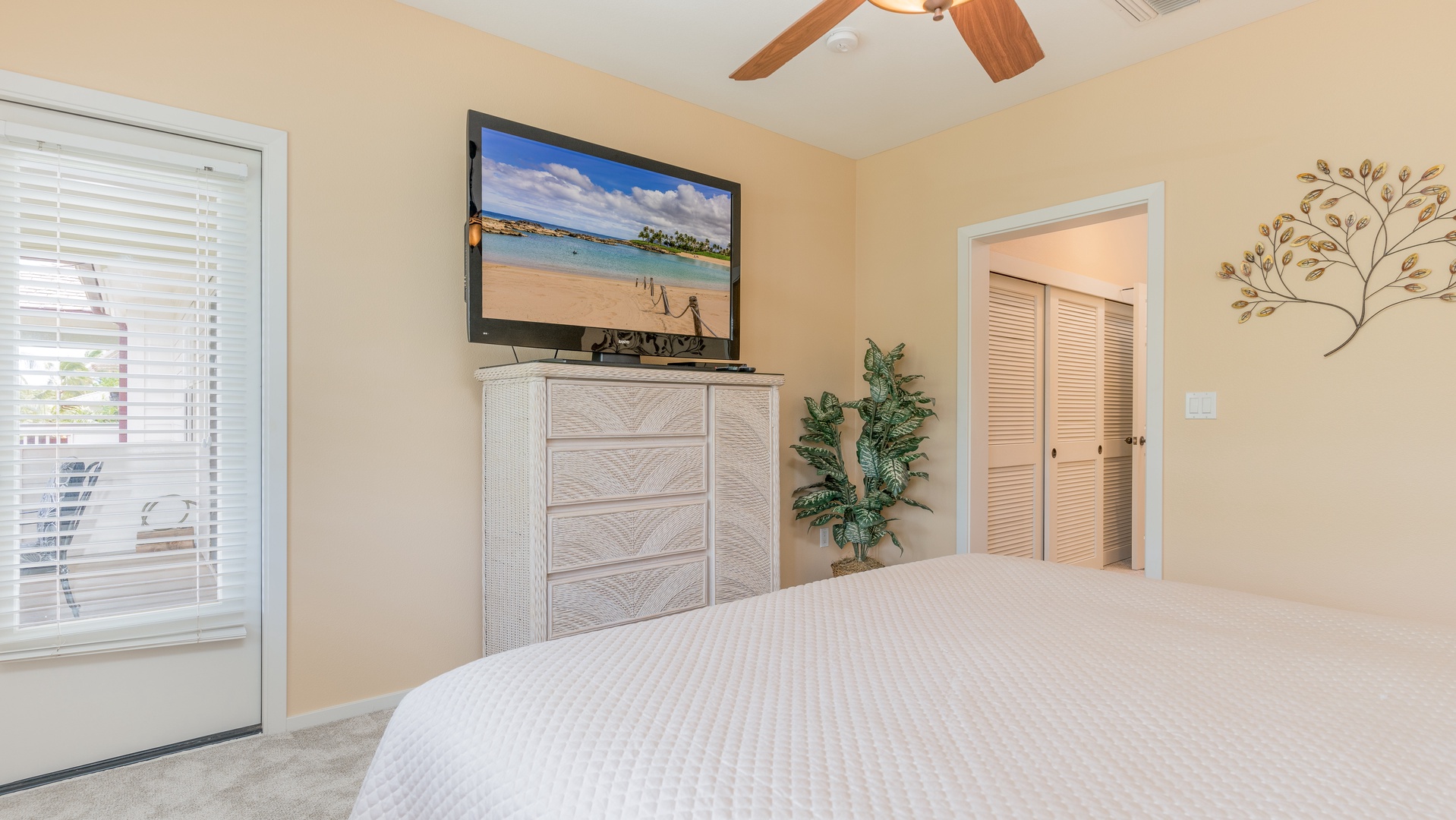 Kapolei Vacation Rentals, Coconut Plantation 1192-4 - Another view of the primary guest bedroom.