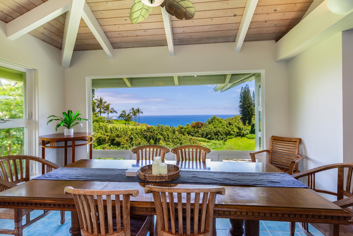 Princeville Vacation Rentals, Wai Lani - Dining transcends the ordinary here, where panoramic views add a touch of magic to every meal.
