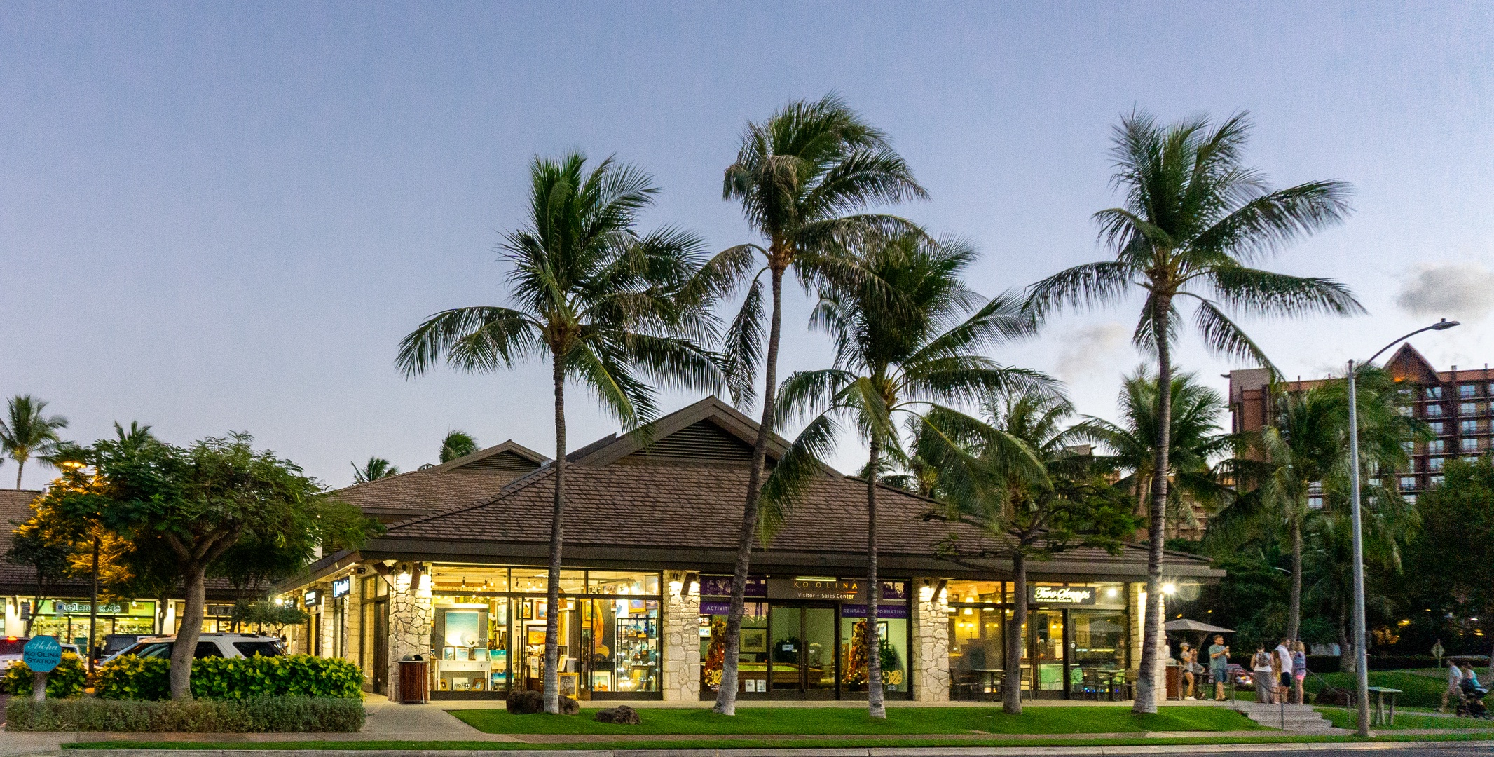Kapolei Vacation Rentals, Coconut Plantation 1194-3 - The Ko Olina shops for an evening stroll under swaying palms.