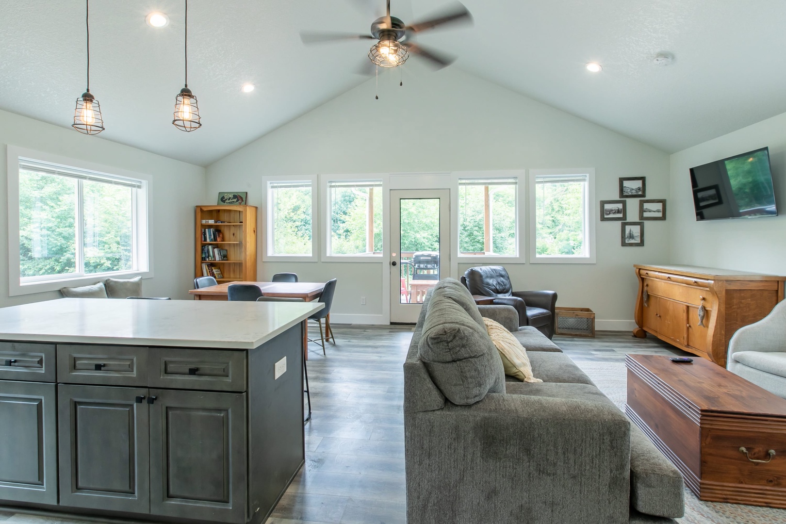 Nehalem Vacation Rentals, Nehalem Coastal Oasis - Between the new interior design, modern furnishings, and the beauty of the surrounding forest scenery, this home lives up to its name as your oasis in the peaceful nature of the Pacific Northwest.