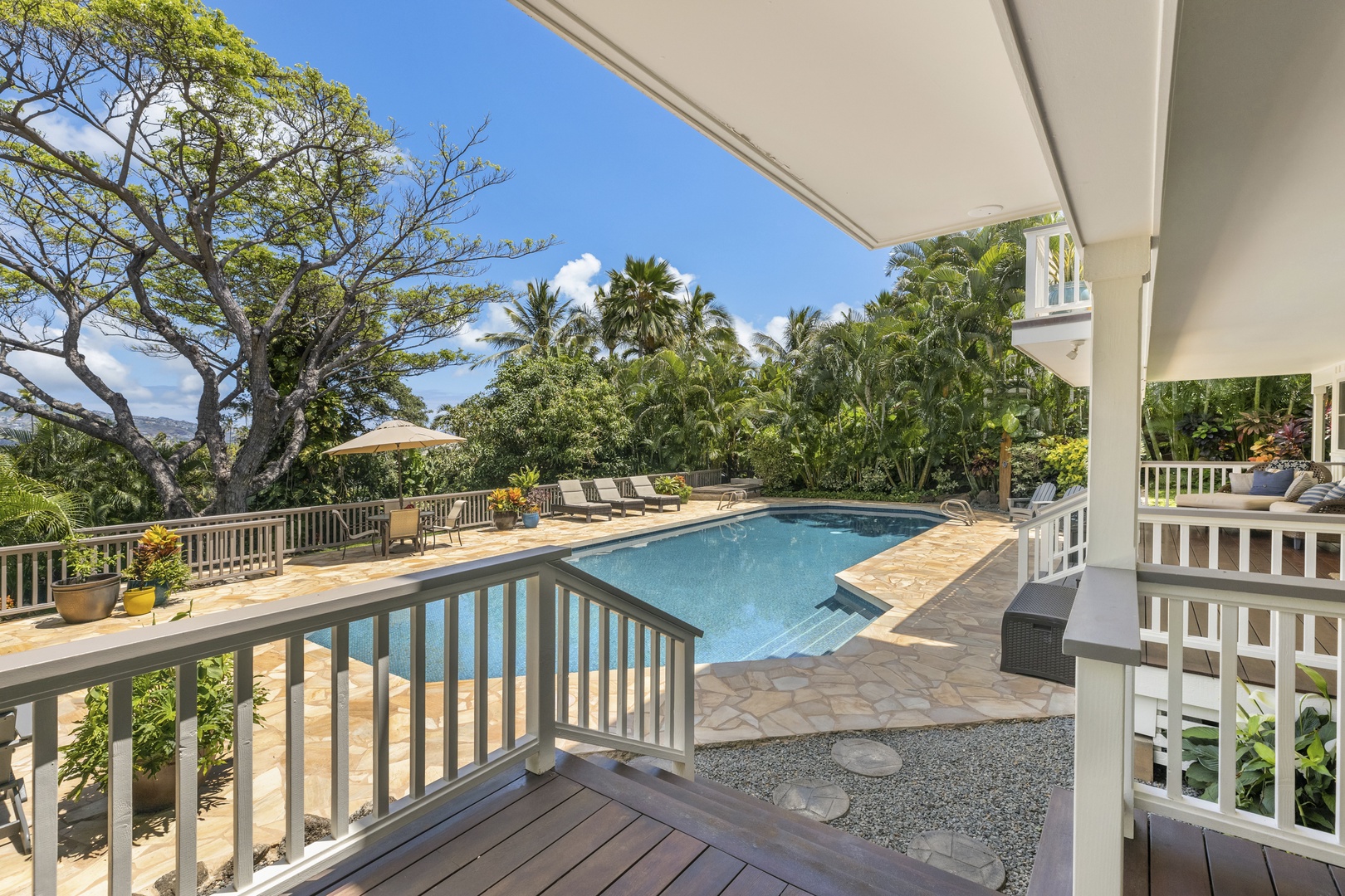 Honolulu Vacation Rentals, Hale Le'ahi* - Step into paradise at the pool area