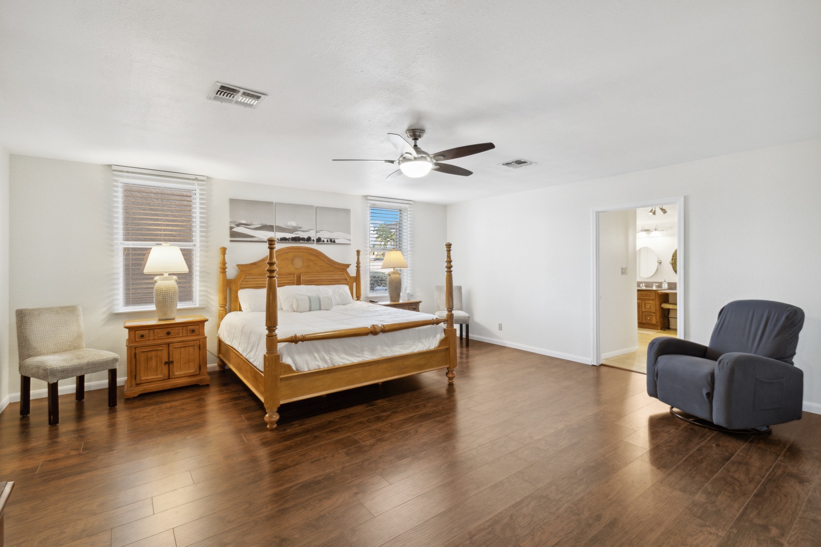 Scottsdale Vacation Rentals, OFB Thunderbird Retreat - Bedroom with King bed off living room
