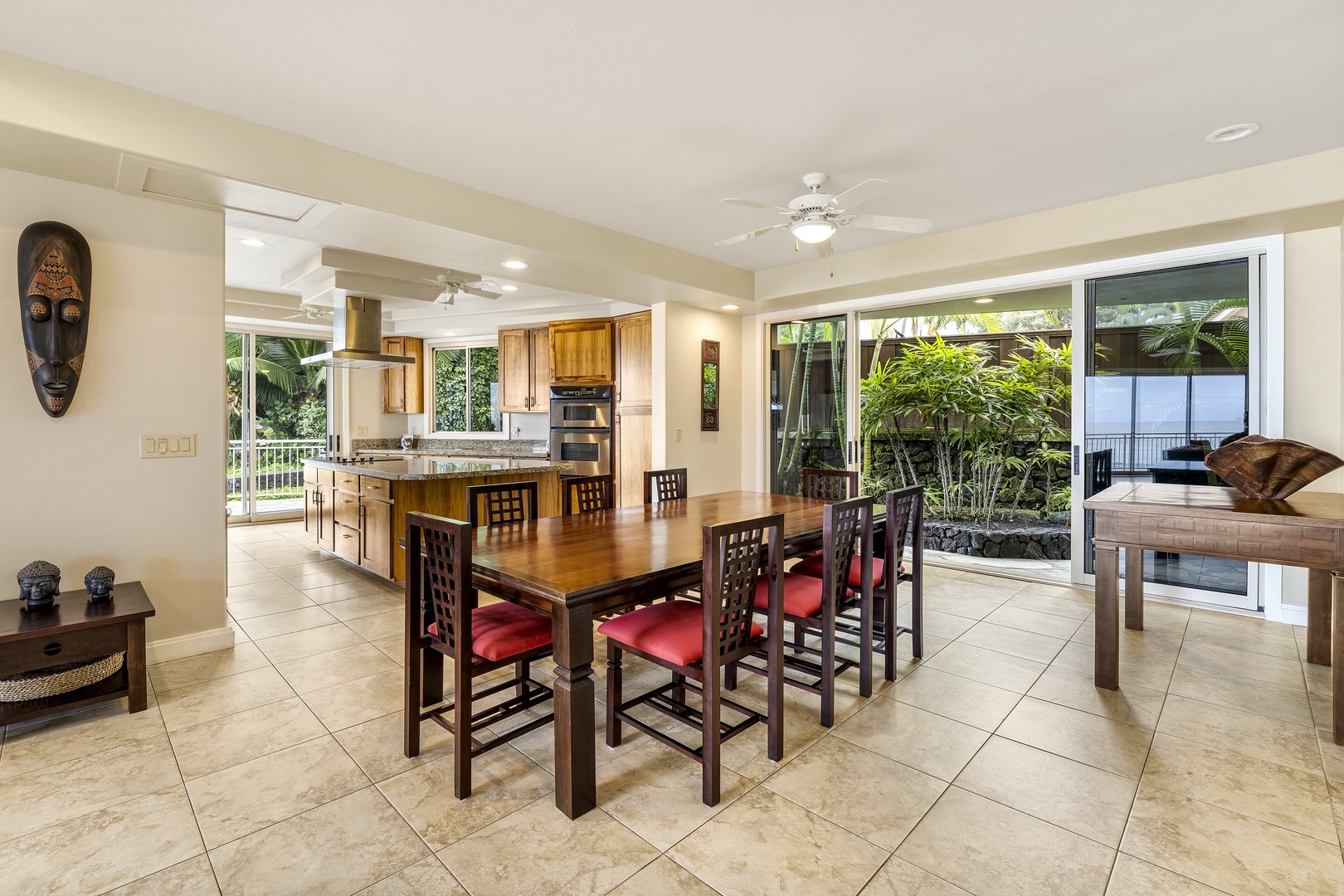 Kailua Kona Vacation Rentals, Ali'i Point #12 - Indoor dining for up to 8 guests, with seamless flow to the lanai and ocean breeze.